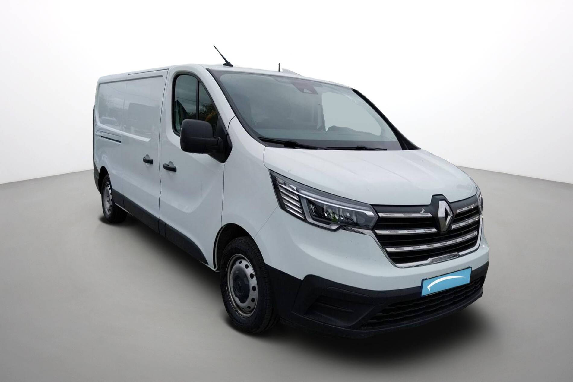 Vente en ligne Renault Trafic 3 Fourgon TRAFIC FGN L2H1 3000 KG BLUE DCI 130 au prix de 21 890 €