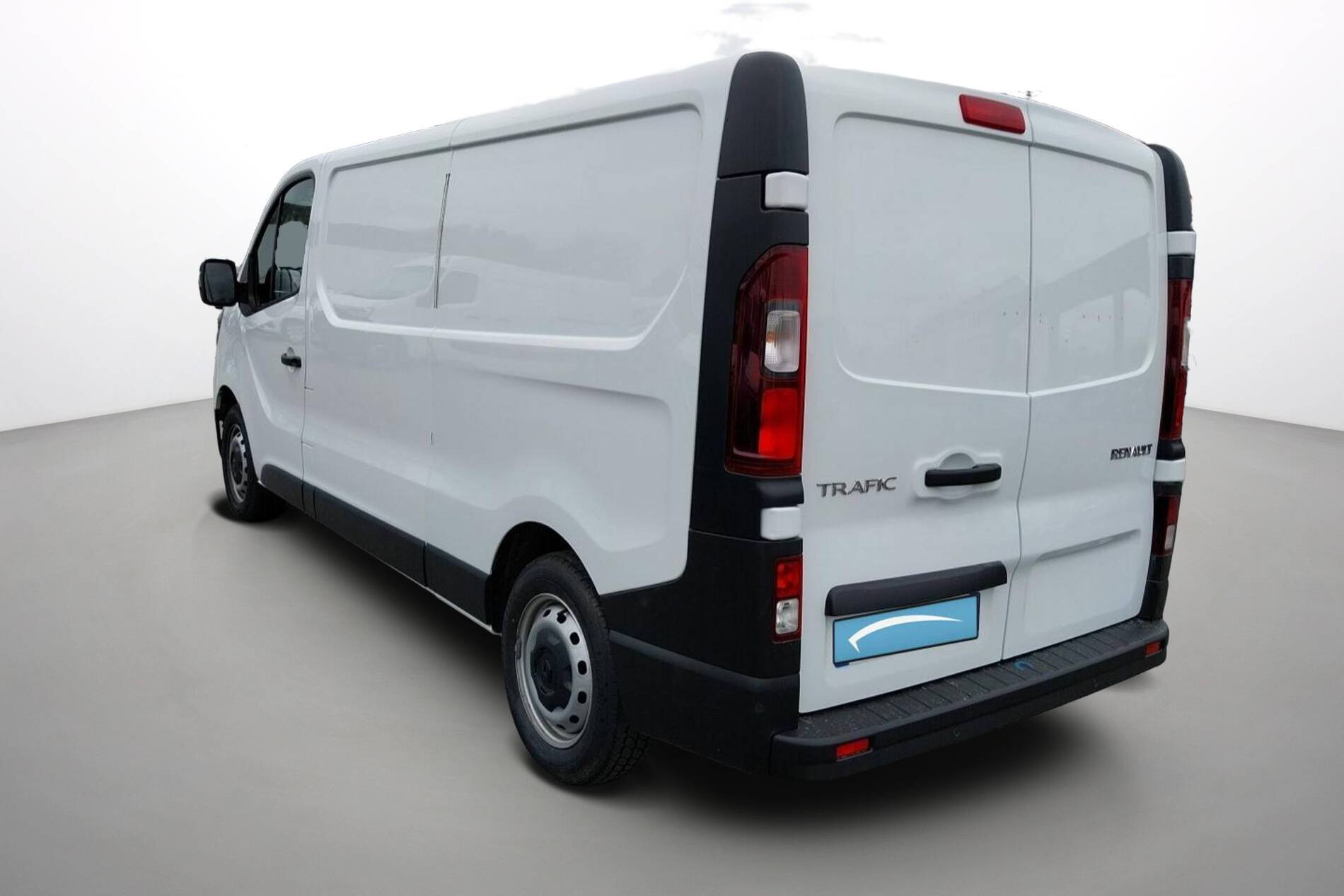 Vente en ligne Renault Trafic 3 Fourgon TRAFIC FGN L2H1 3000 KG BLUE DCI 130 au prix de 21 890 €