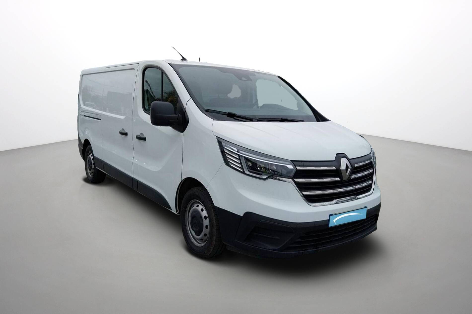 Vente en ligne Renault Trafic 3 Fourgon TRAFIC FGN L2H1 3000 KG BLUE DCI 130 au prix de 21 890 €