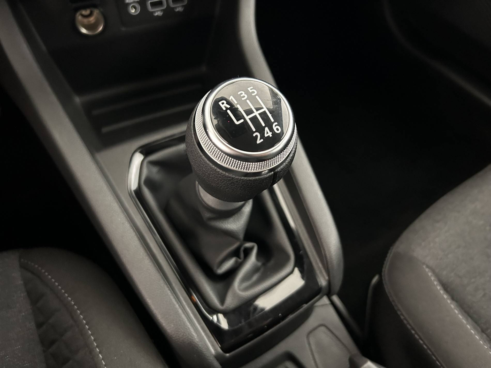 Vente en ligne Renault Clio 5 Clio TCe 90 au prix de 13 990 €