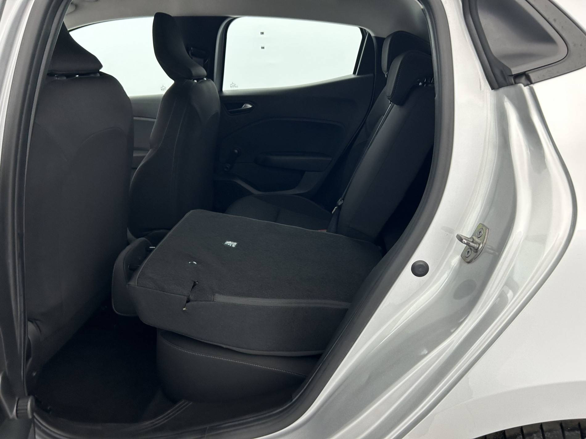 Vente en ligne Renault Clio 5 Clio TCe 90 au prix de 13 990 €