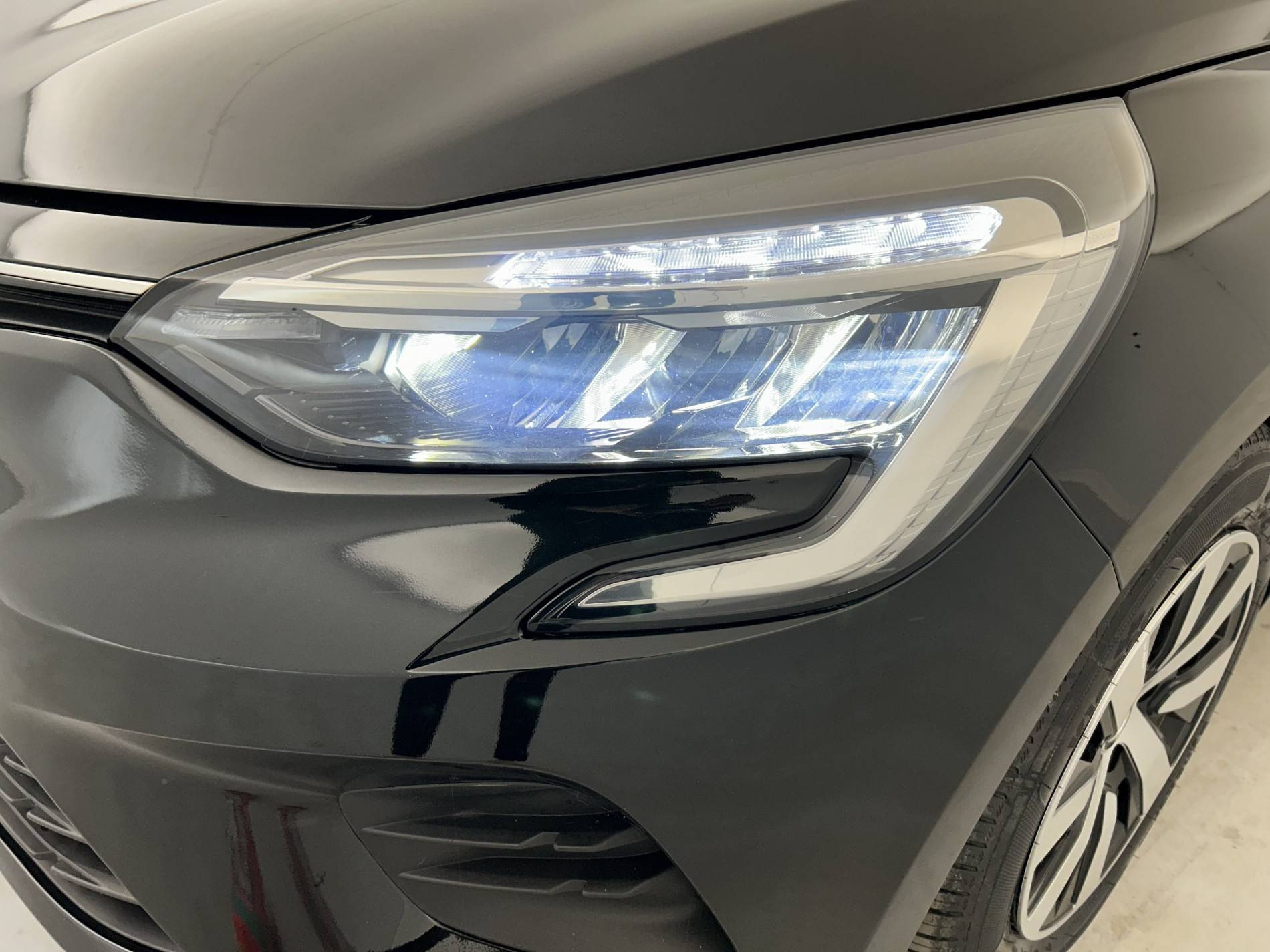 Vente en ligne Renault Clio 5 Clio TCe 90 au prix de 13 990 €