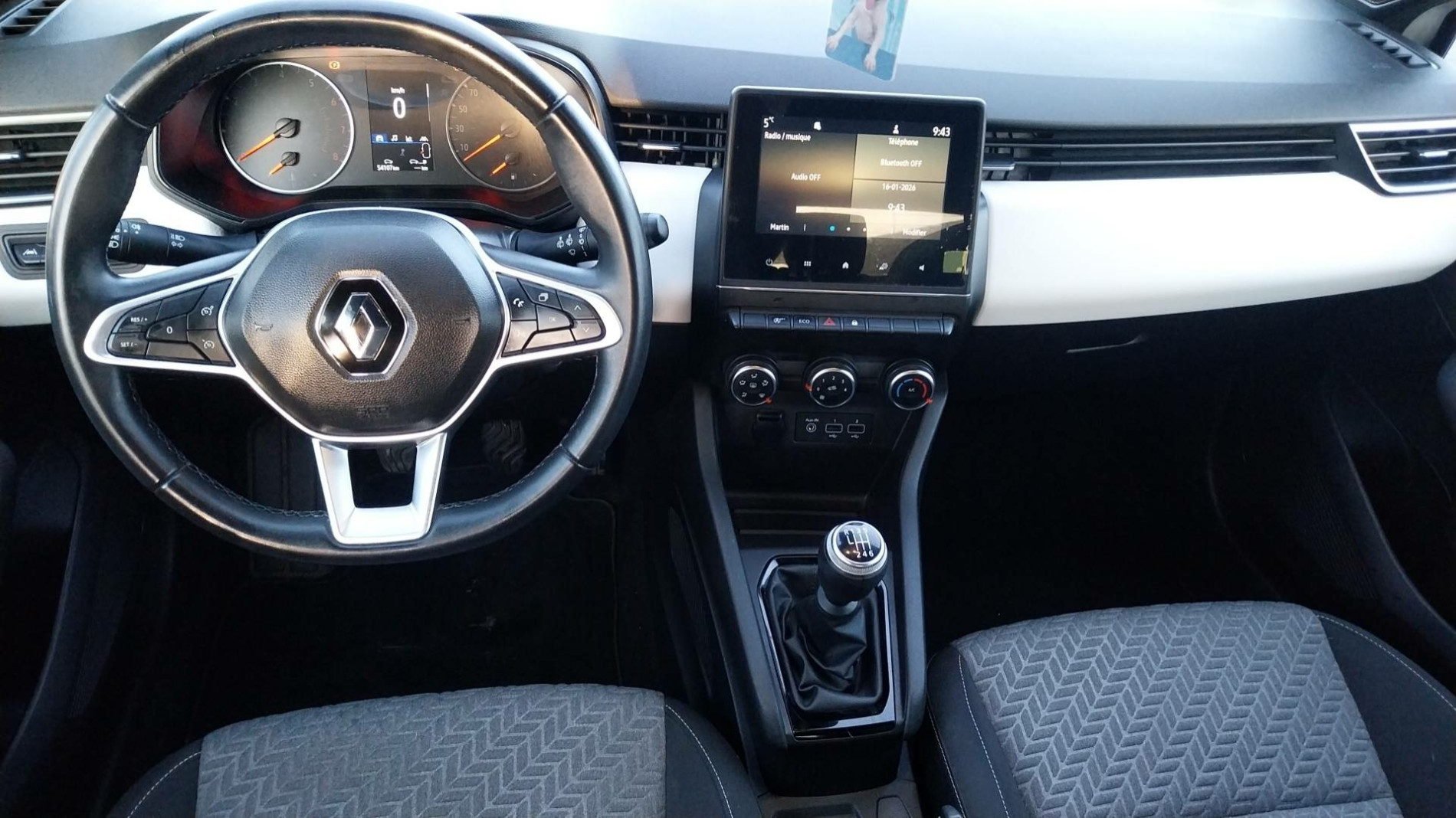 Vente en ligne Renault Clio 5 Clio TCe 90 - 21N au prix de 13 890 €