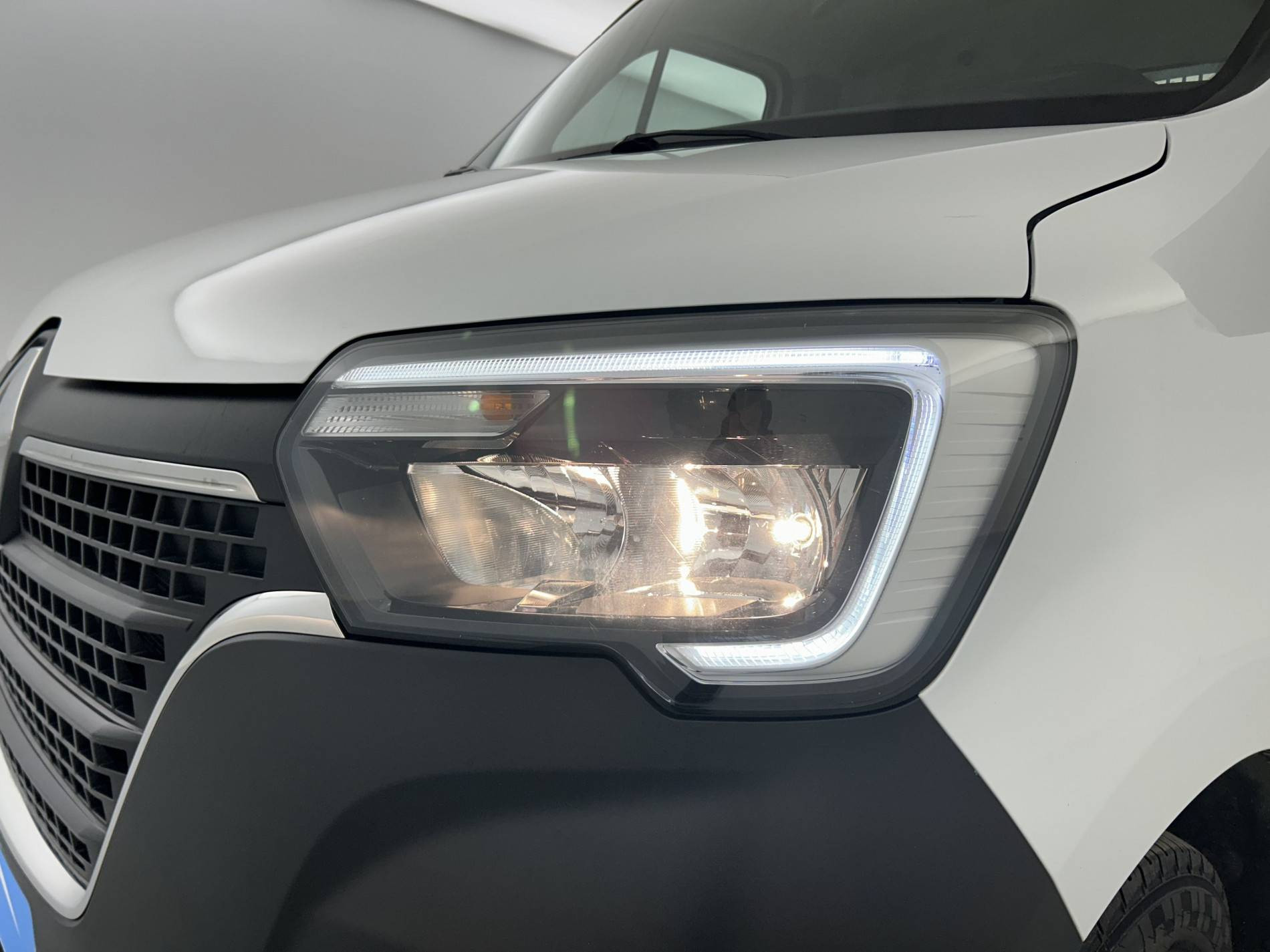 Vente en ligne Renault Master 3 Châssis Cabine MASTER BENNE CC PROP RJ3500 L2 PAFC BLUE DCI 130 EURO VI au prix de 34 990 €