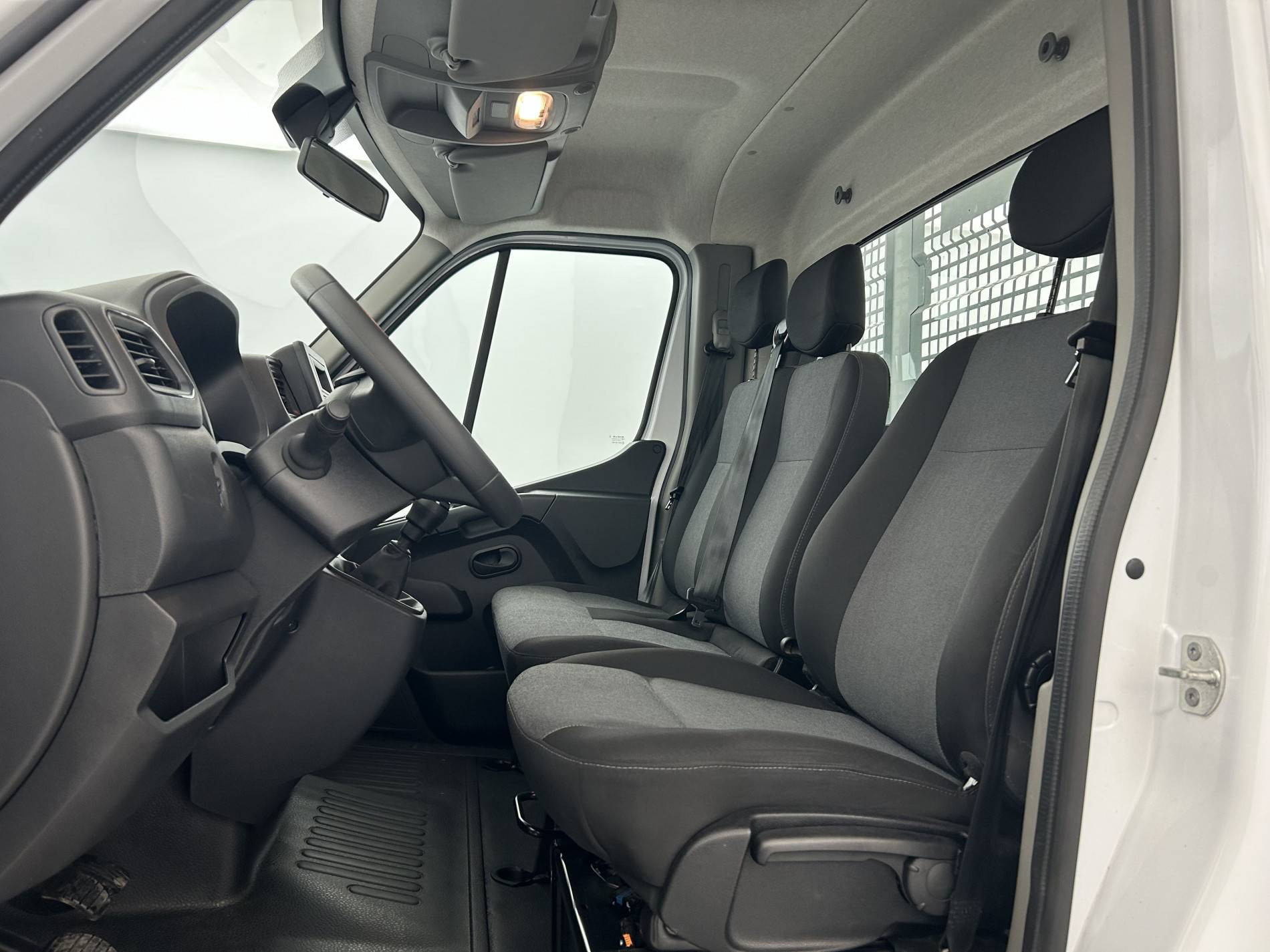 Vente en ligne Renault Master 3 Châssis Cabine MASTER BENNE CC PROP RJ3500 L2 PAFC BLUE DCI 130 EURO VI au prix de 34 990 €