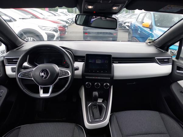 Vente en ligne Renault Clio 5 Clio E-Tech 140 - 21N au prix de 18 470 €