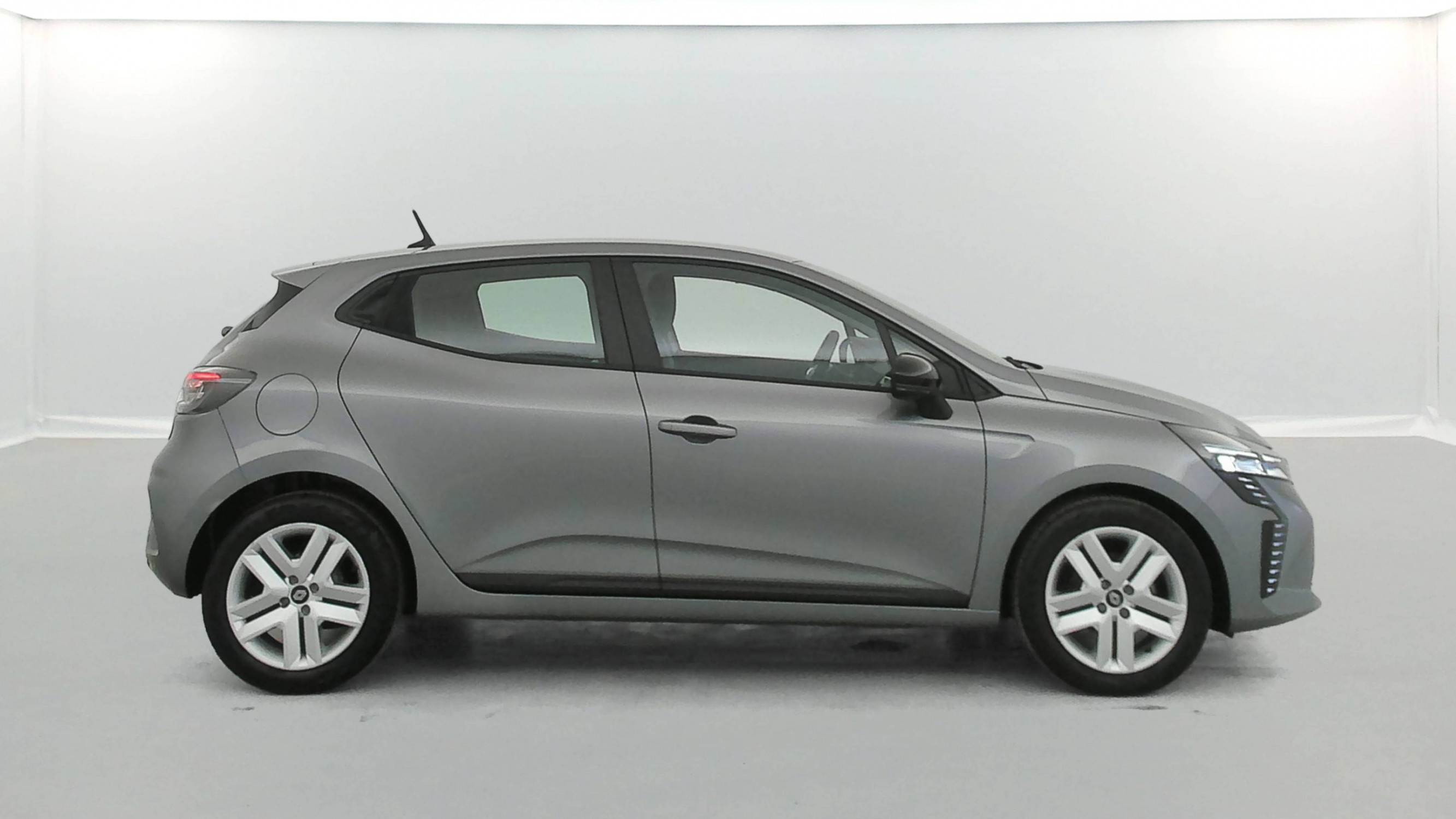 Vente en ligne Renault Clio 5 Clio TCe 90 au prix de 16 490 €