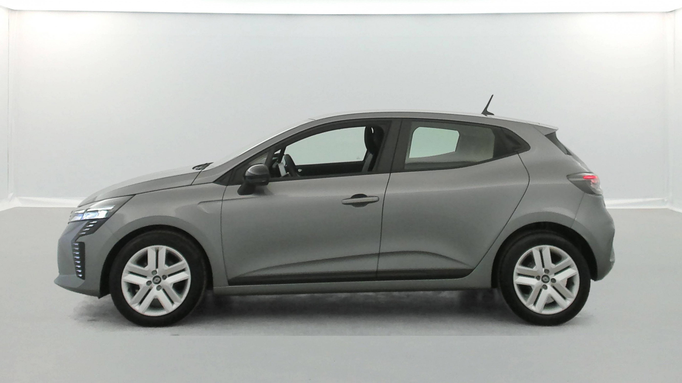 Vente en ligne Renault Clio 5 Clio TCe 90 au prix de 16 490 €