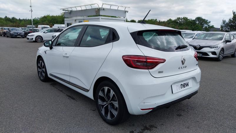 Vente en ligne Renault Clio 5 Clio E-Tech 140 au prix de 15 970 €