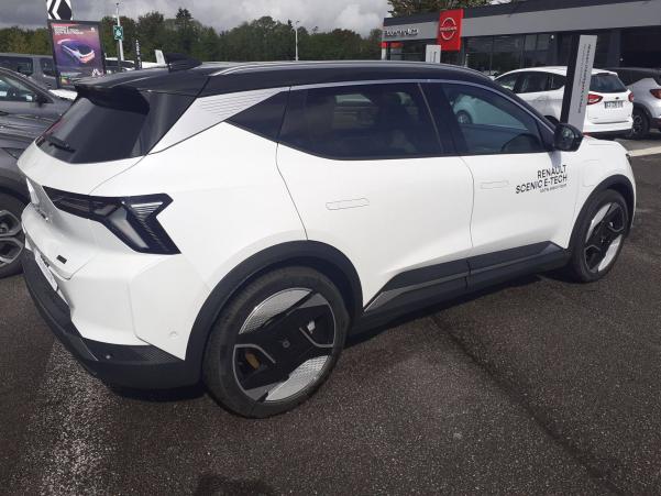 Vente en ligne Renault Scenic E-Tech Scenic E-Tech electrique 220 ch grande autonomie au prix de 50 490 €