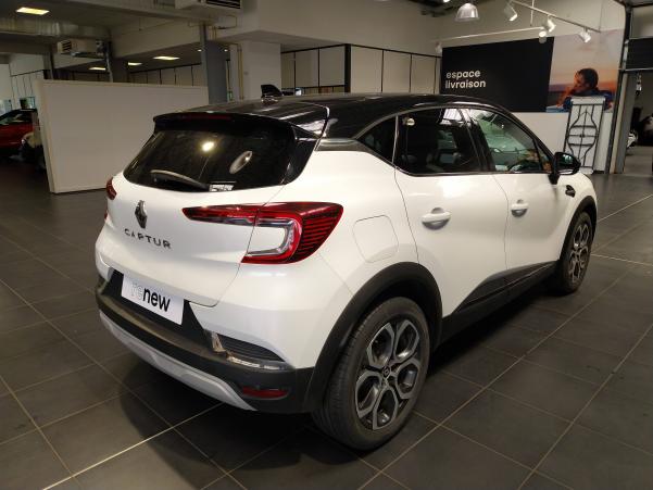 Vente en ligne Renault Captur  mild hybrid 140 au prix de 21 470 €