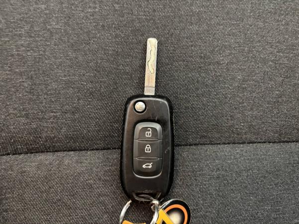 Vente en ligne Renault Clio 5 Clio TCe 90 - 21N au prix de 15 670 €