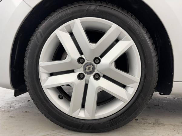 Vente en ligne Renault Clio 5 Clio TCe 90 - 21N au prix de 15 670 €