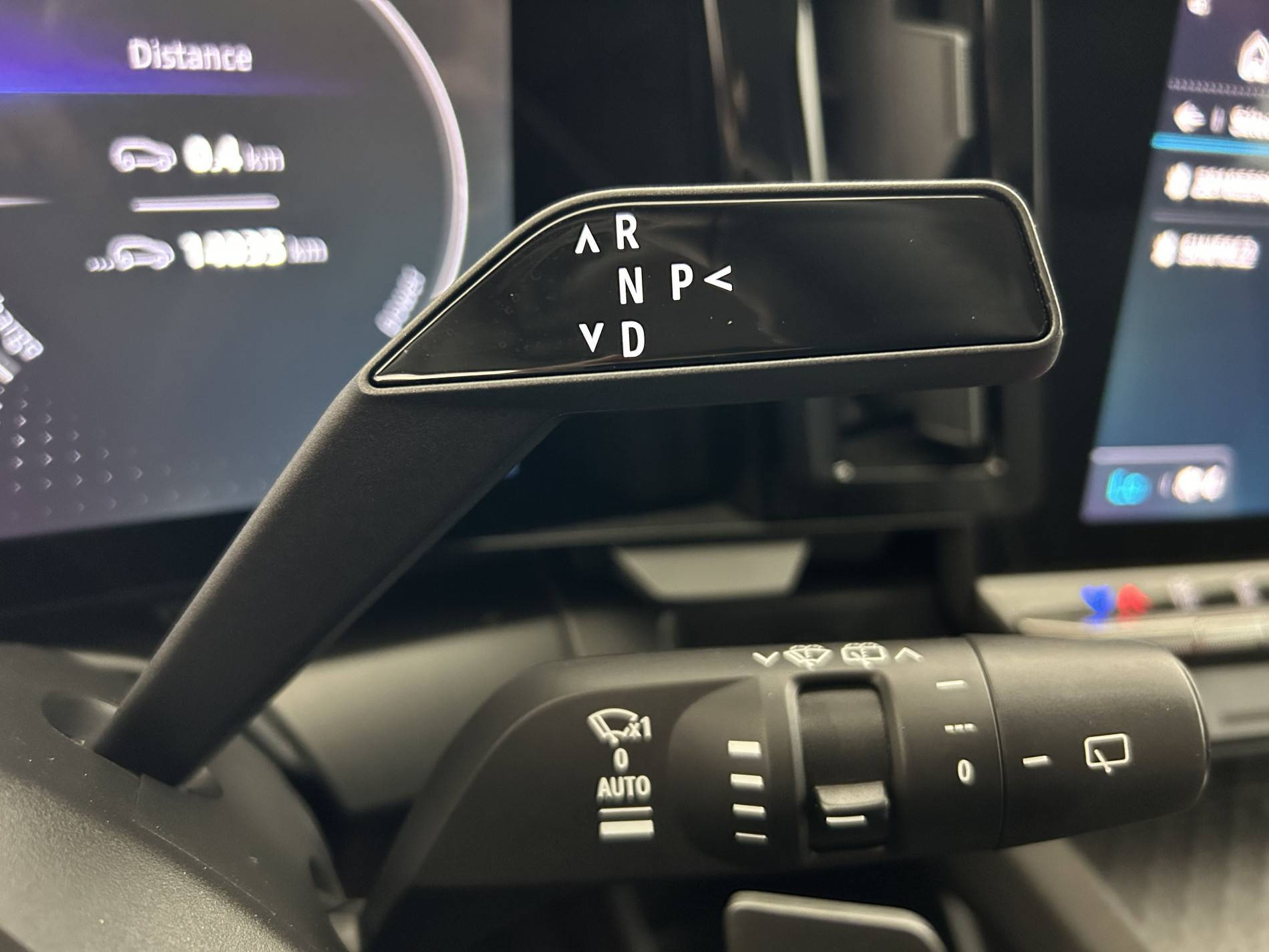 Vente en ligne Renault Megane E-Tech  EV40 130ch standard charge au prix de 20 990 €