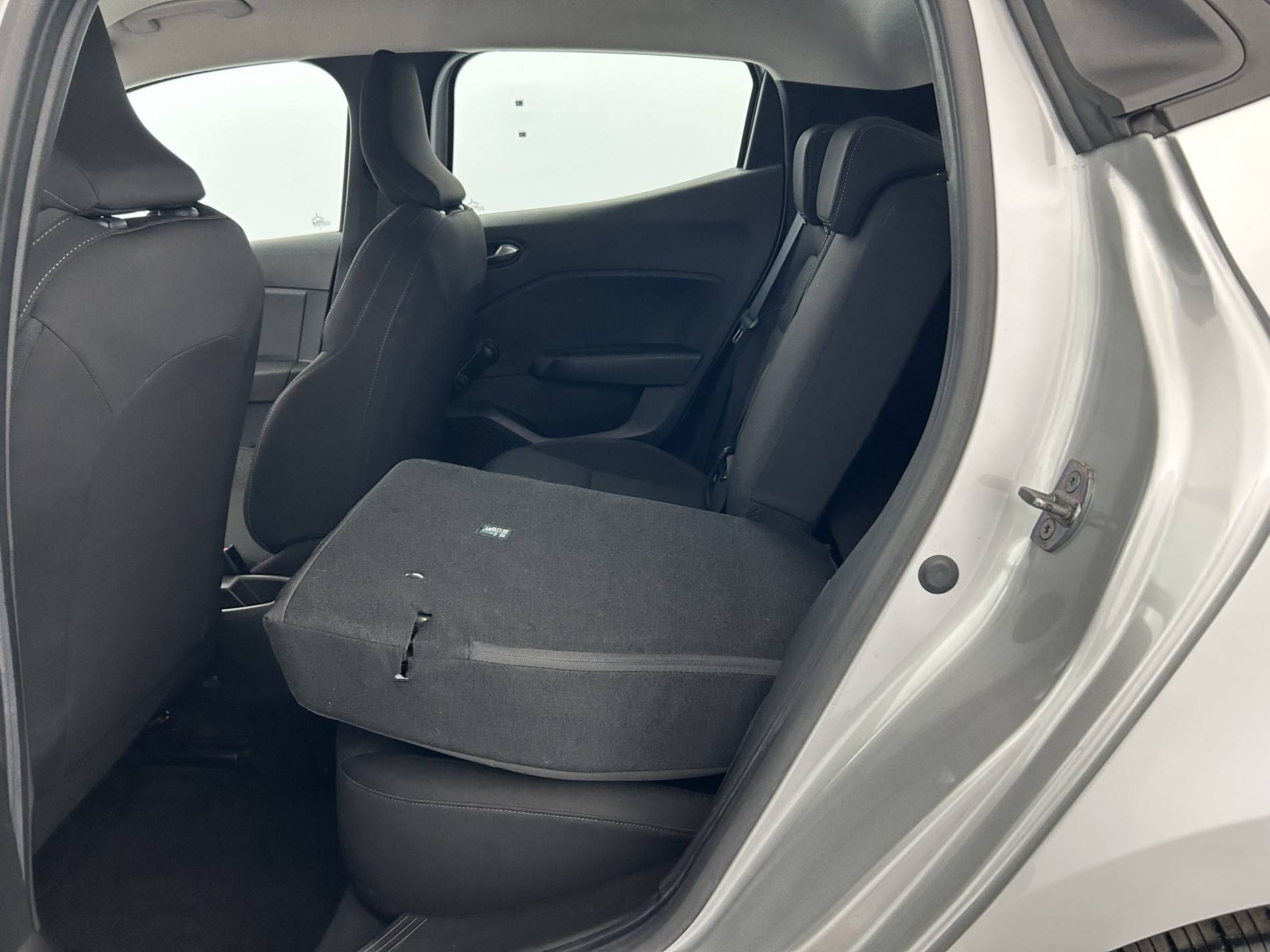 Vente en ligne Renault Clio 5 Clio TCe 90 au prix de 13 990 €