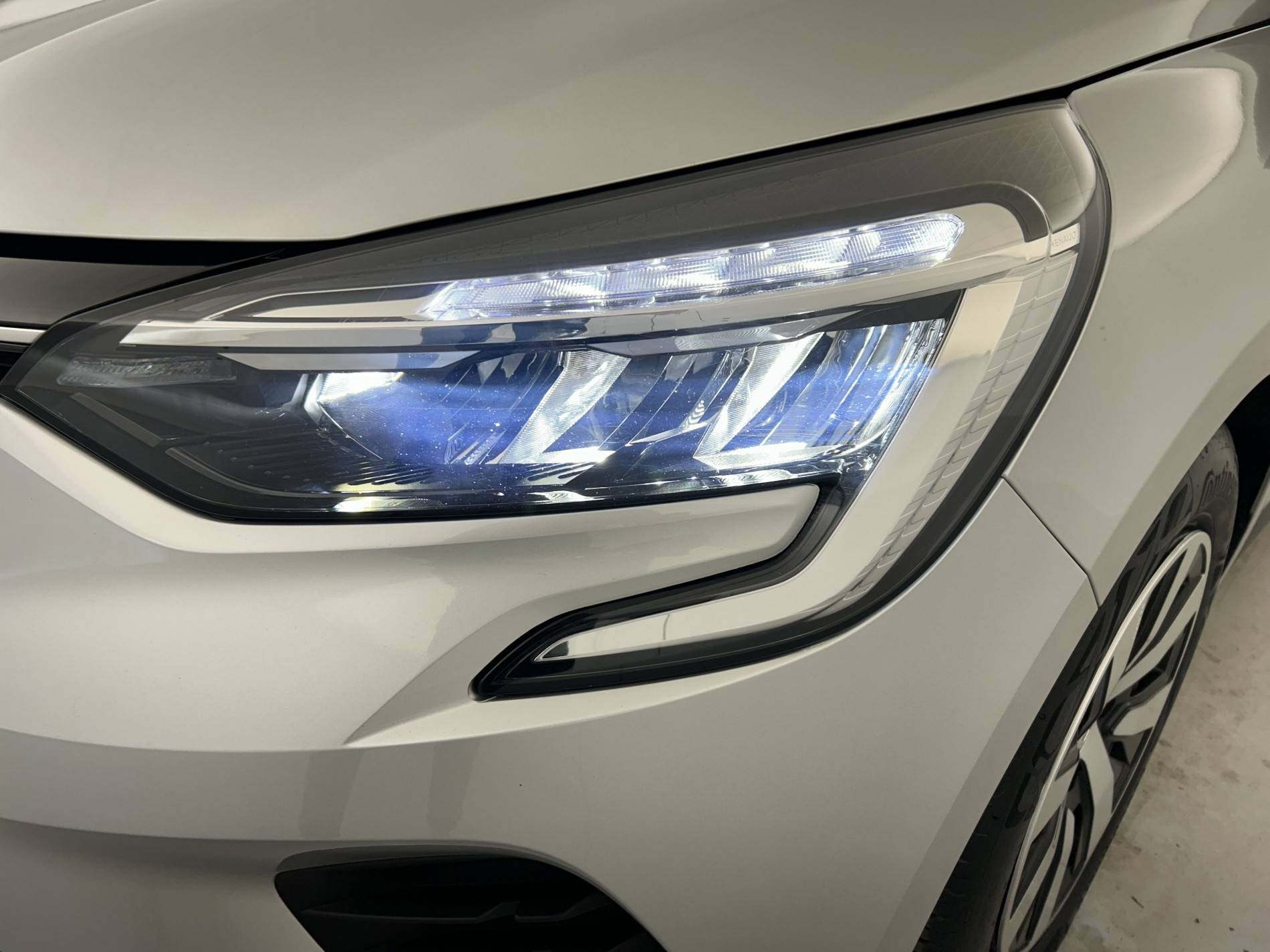 Vente en ligne Renault Clio 5 Clio TCe 90 au prix de 13 990 €