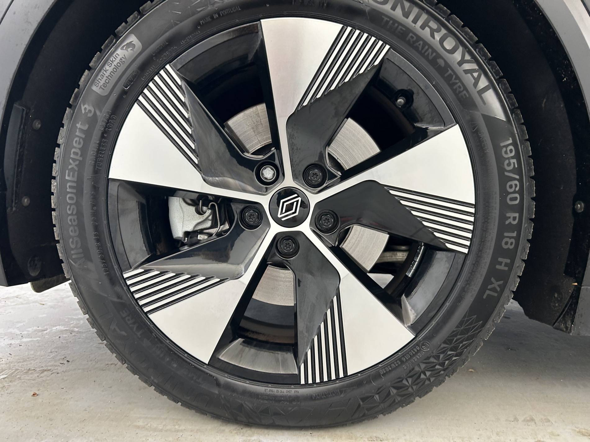 Vente en ligne Renault Megane E-Tech  EV40 130ch standard charge au prix de 20 990 €