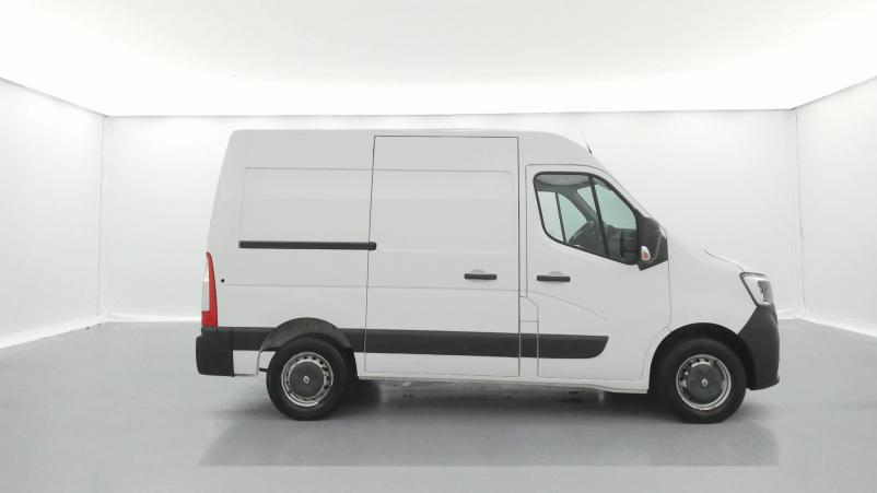 Vente en ligne Renault Master 3 Fourgon MASTER FGN TRAC F3300 L1H2 DCI 135 au prix de 22 490 €