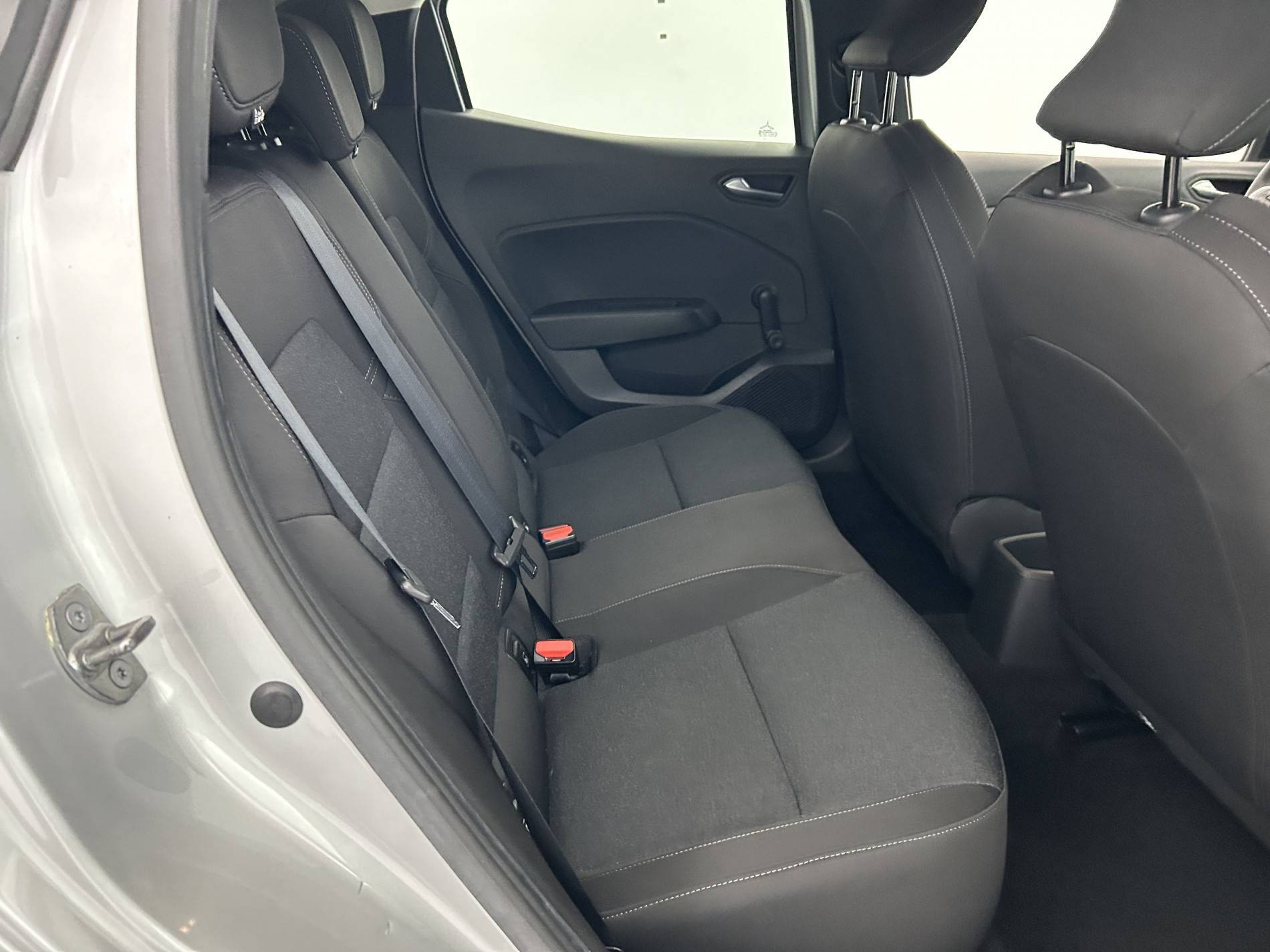 Vente en ligne Renault Clio 5 Clio TCe 90 au prix de 15 990 €