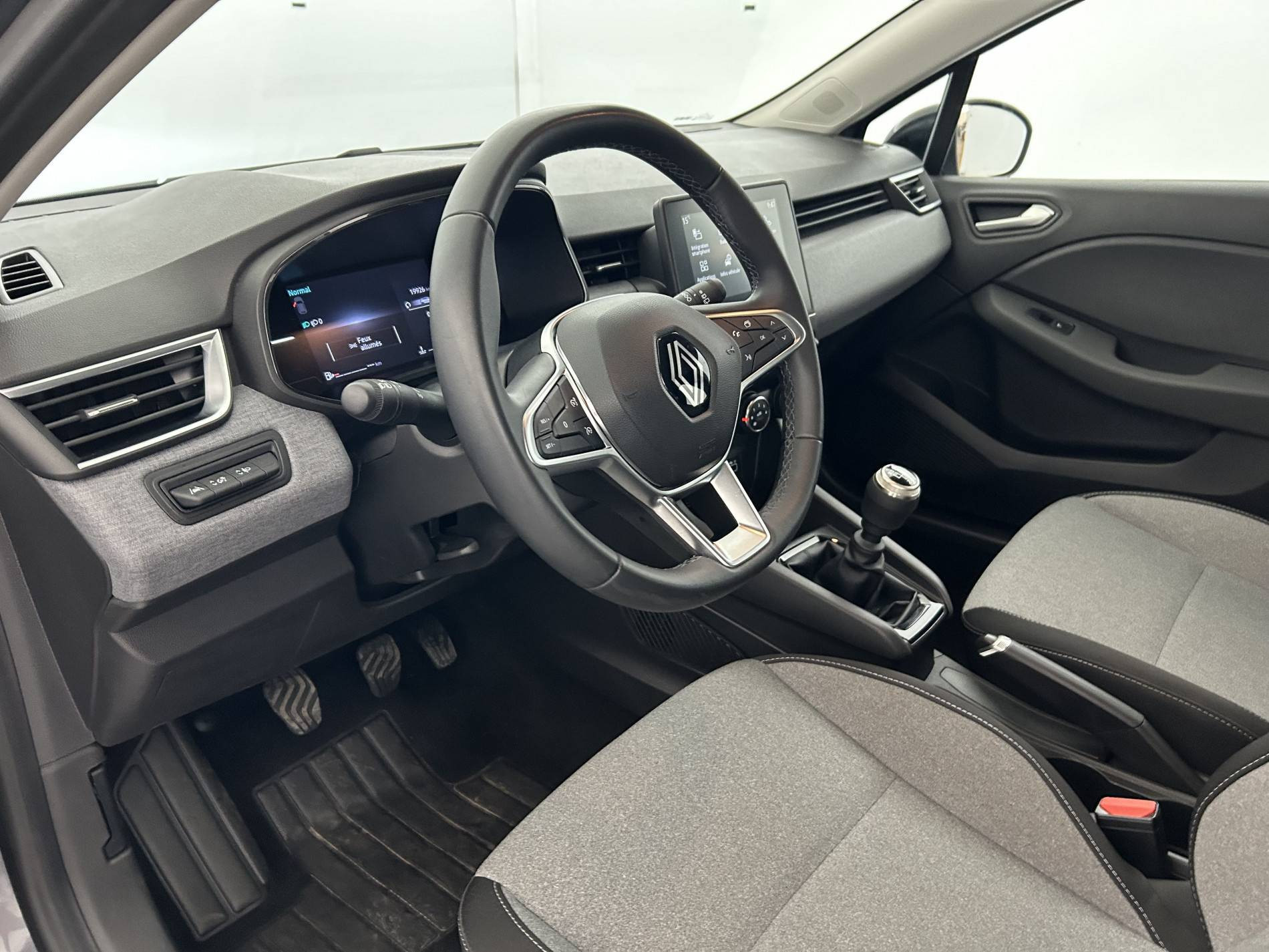 Vente en ligne Renault Clio 5 Clio TCe 90 au prix de 16 490 €