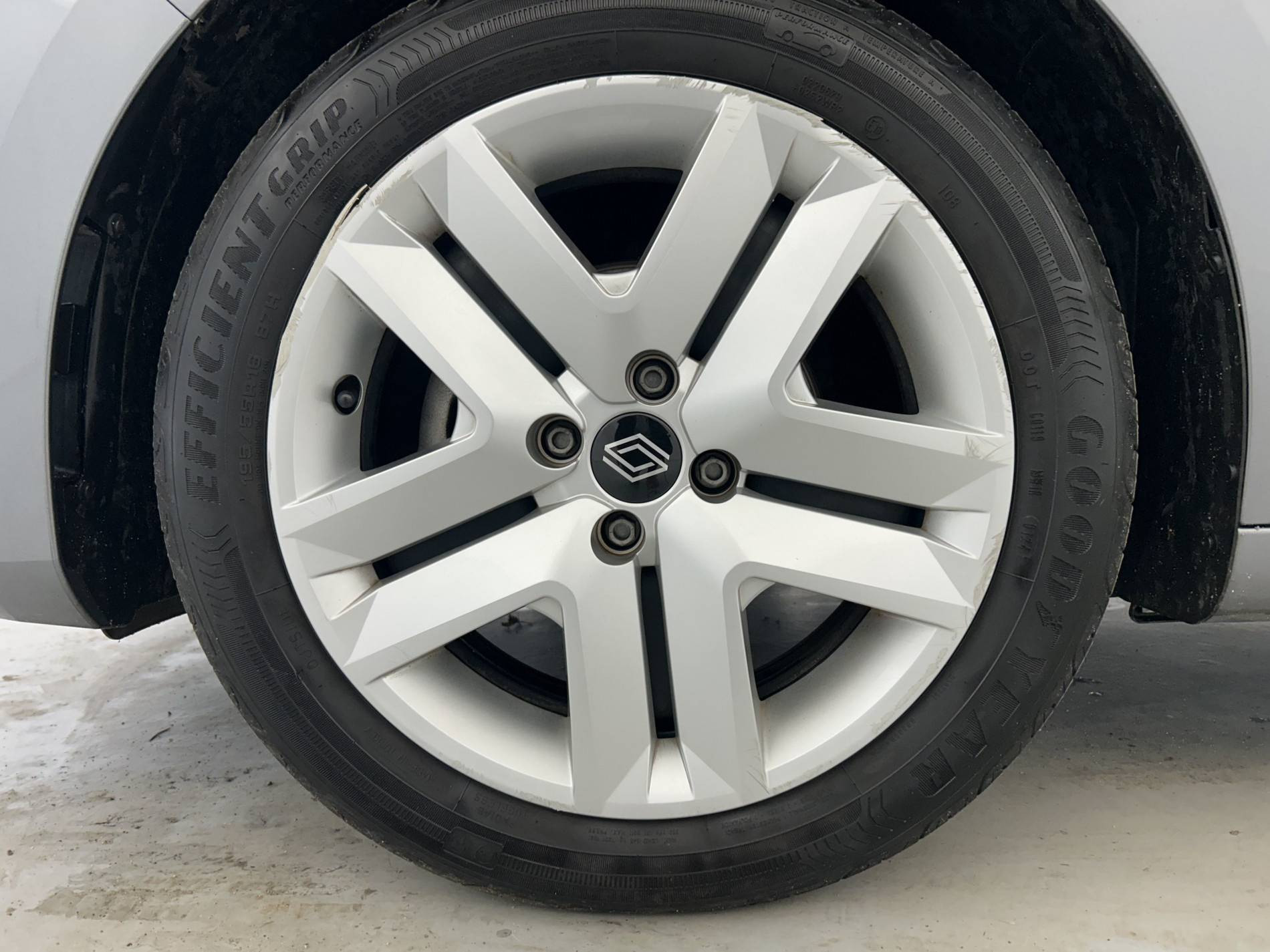 Vente en ligne Renault Clio 5 Clio TCe 90 au prix de 16 490 €