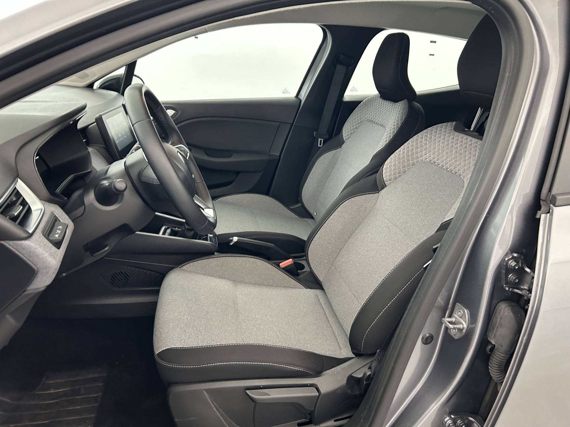 Vente en ligne Renault Clio 5 Clio TCe 90 au prix de 16 490 €