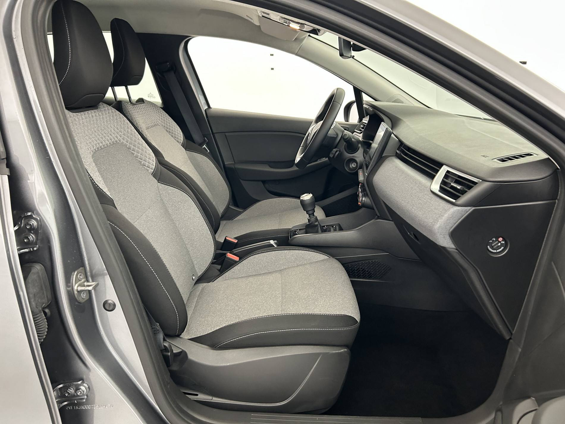 Vente en ligne Renault Clio 5 Clio TCe 90 au prix de 16 490 €