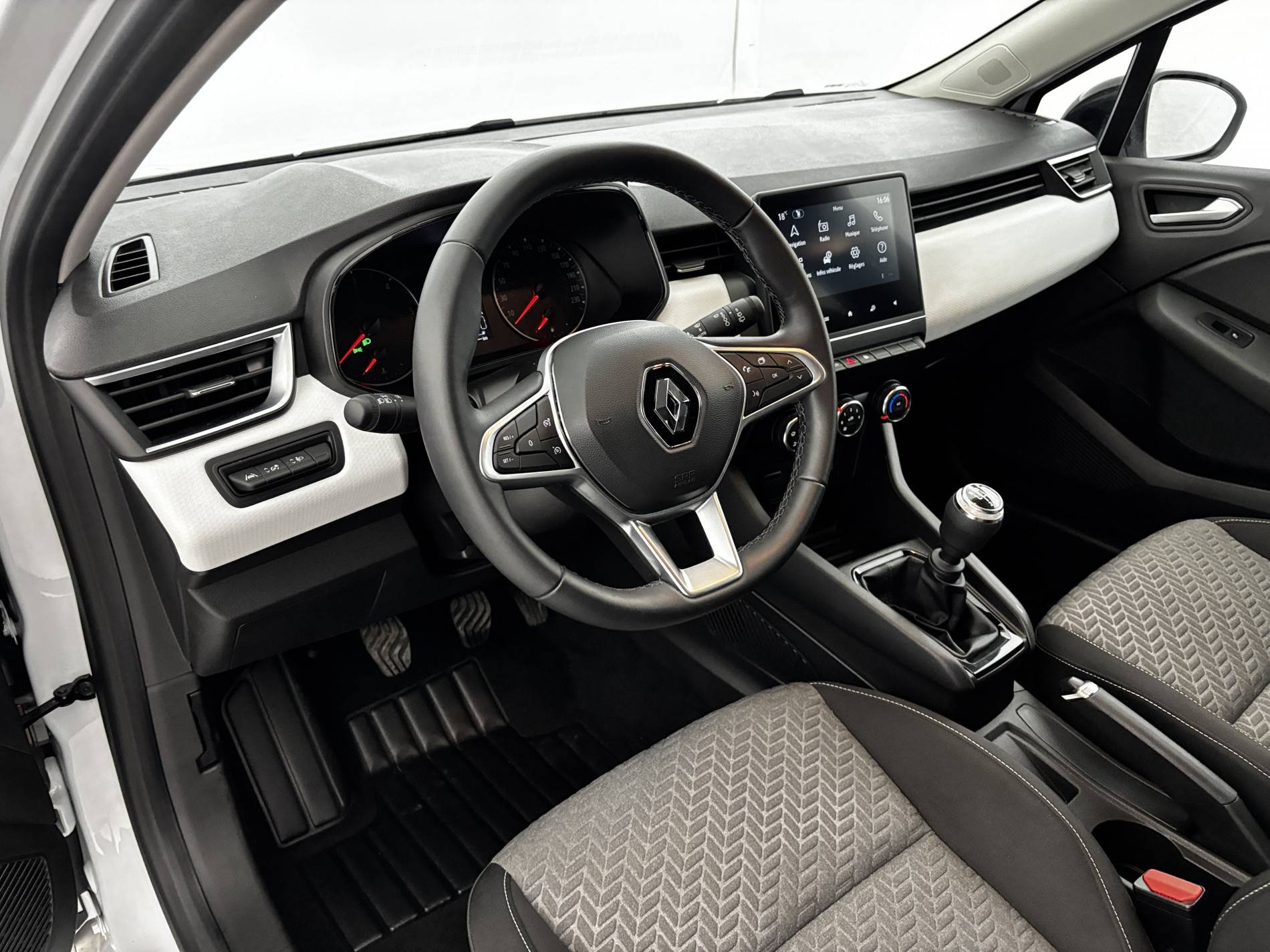 Vente en ligne Renault Clio 5 Clio Blue dCi 100 au prix de 14 990 €