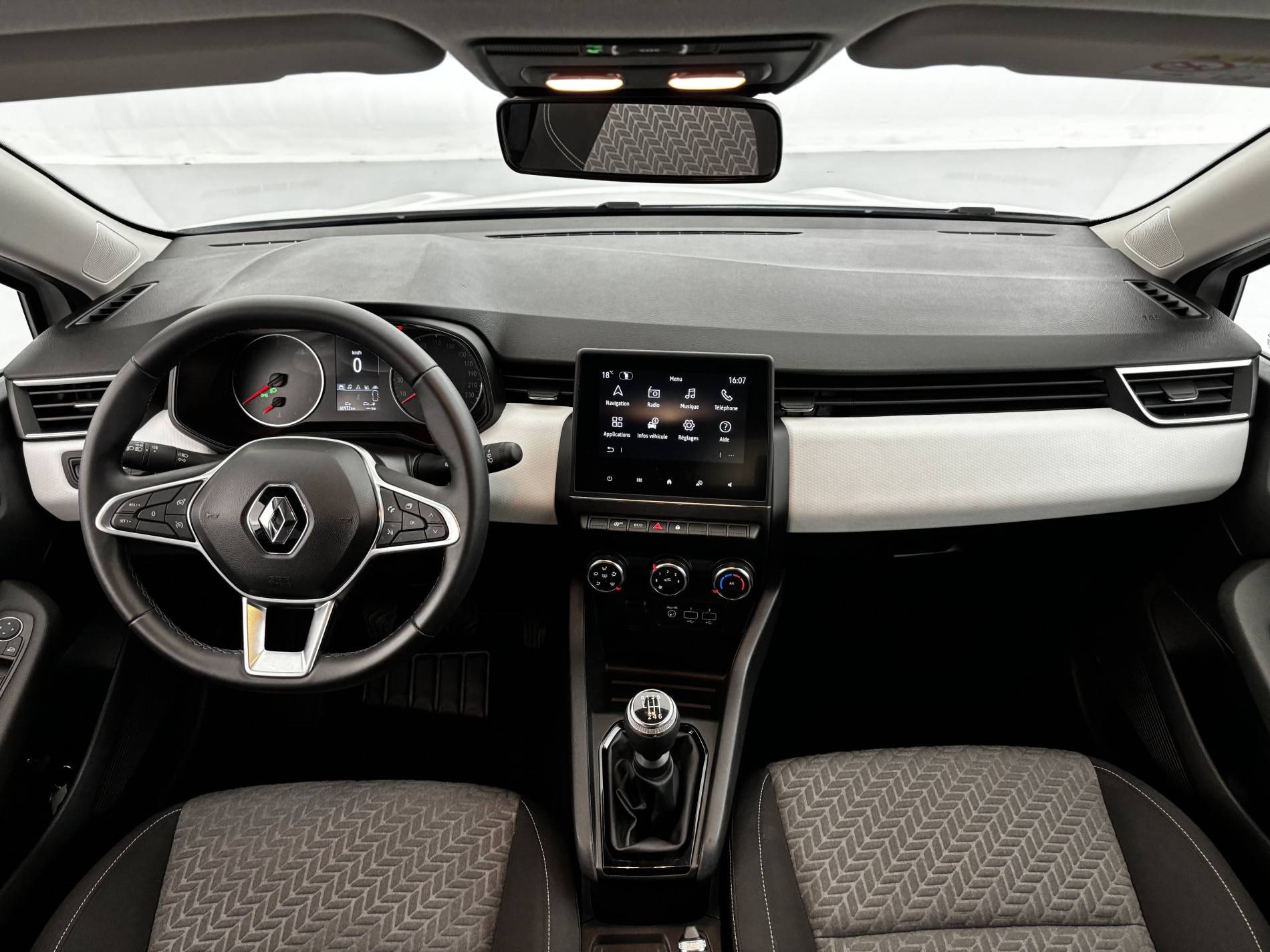 Vente en ligne Renault Clio 5 Clio Blue dCi 100 au prix de 14 990 €