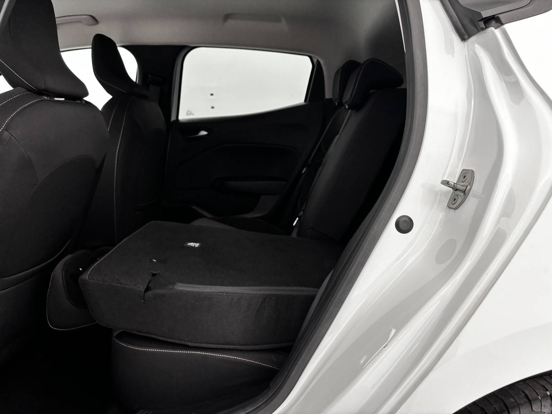 Vente en ligne Renault Clio 5 Clio Blue dCi 100 au prix de 14 990 €