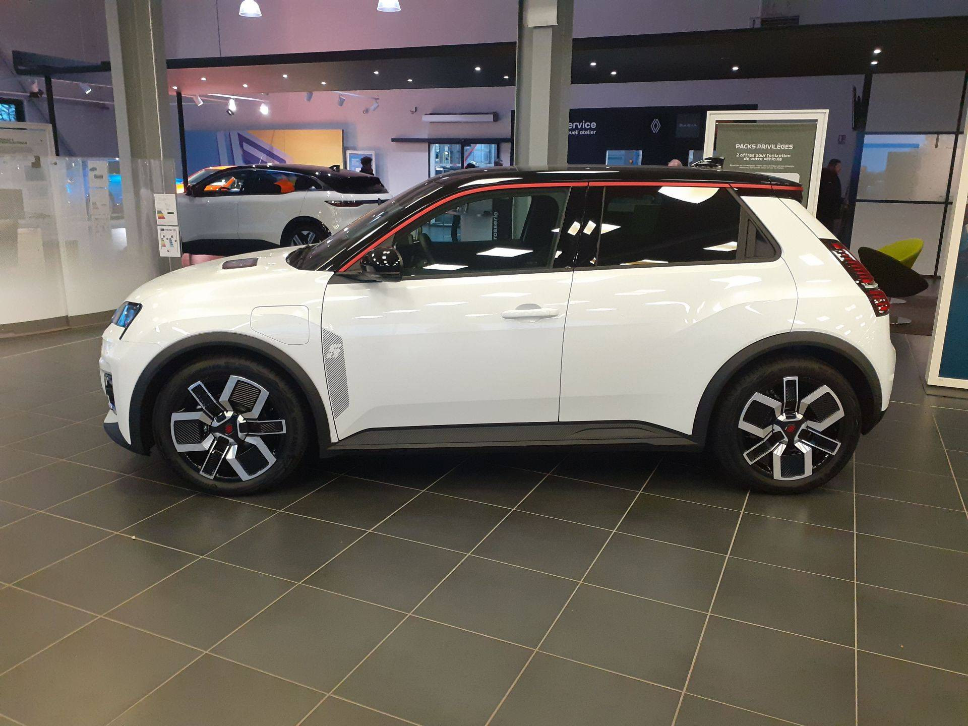 Vente en ligne Renault R5 E-Tech  150 ch autonomie confort au prix de 28 990 €