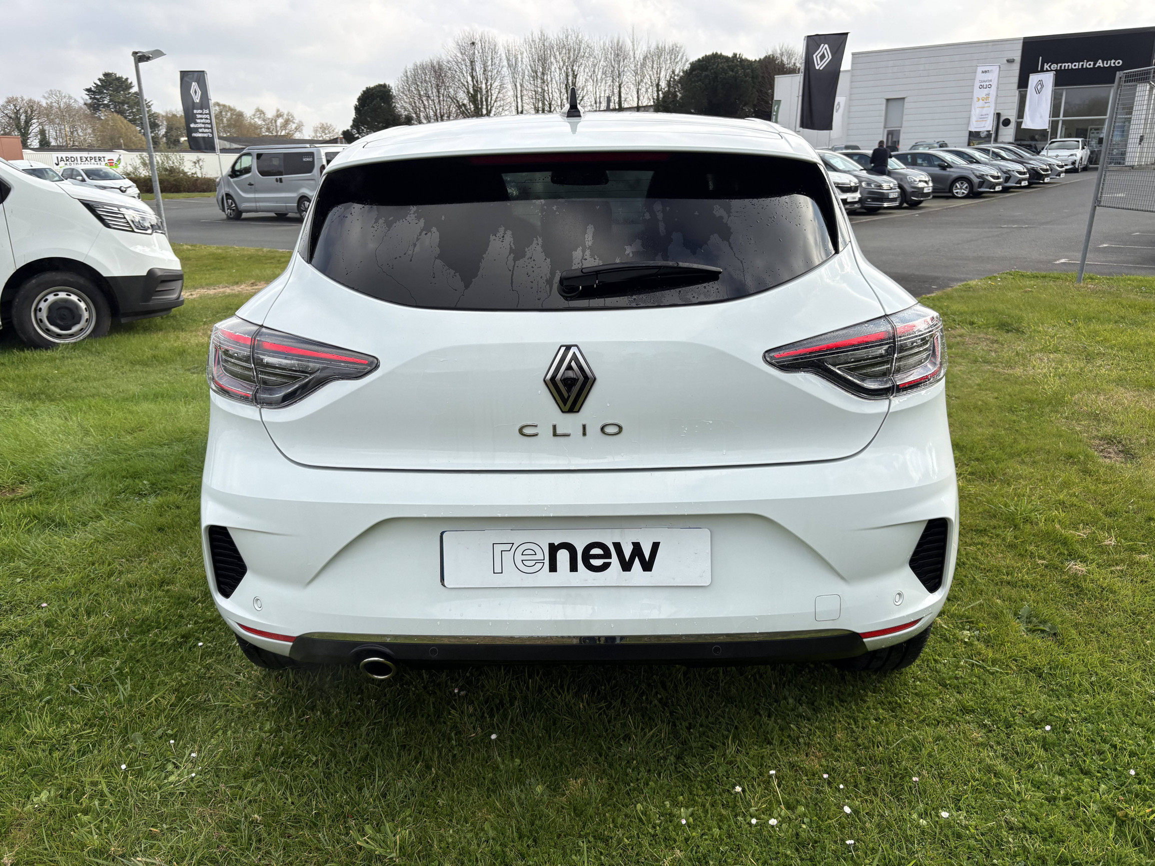 Vente en ligne Renault Clio 5 Clio TCe 90 ch GSR2 au prix de 17 890 €