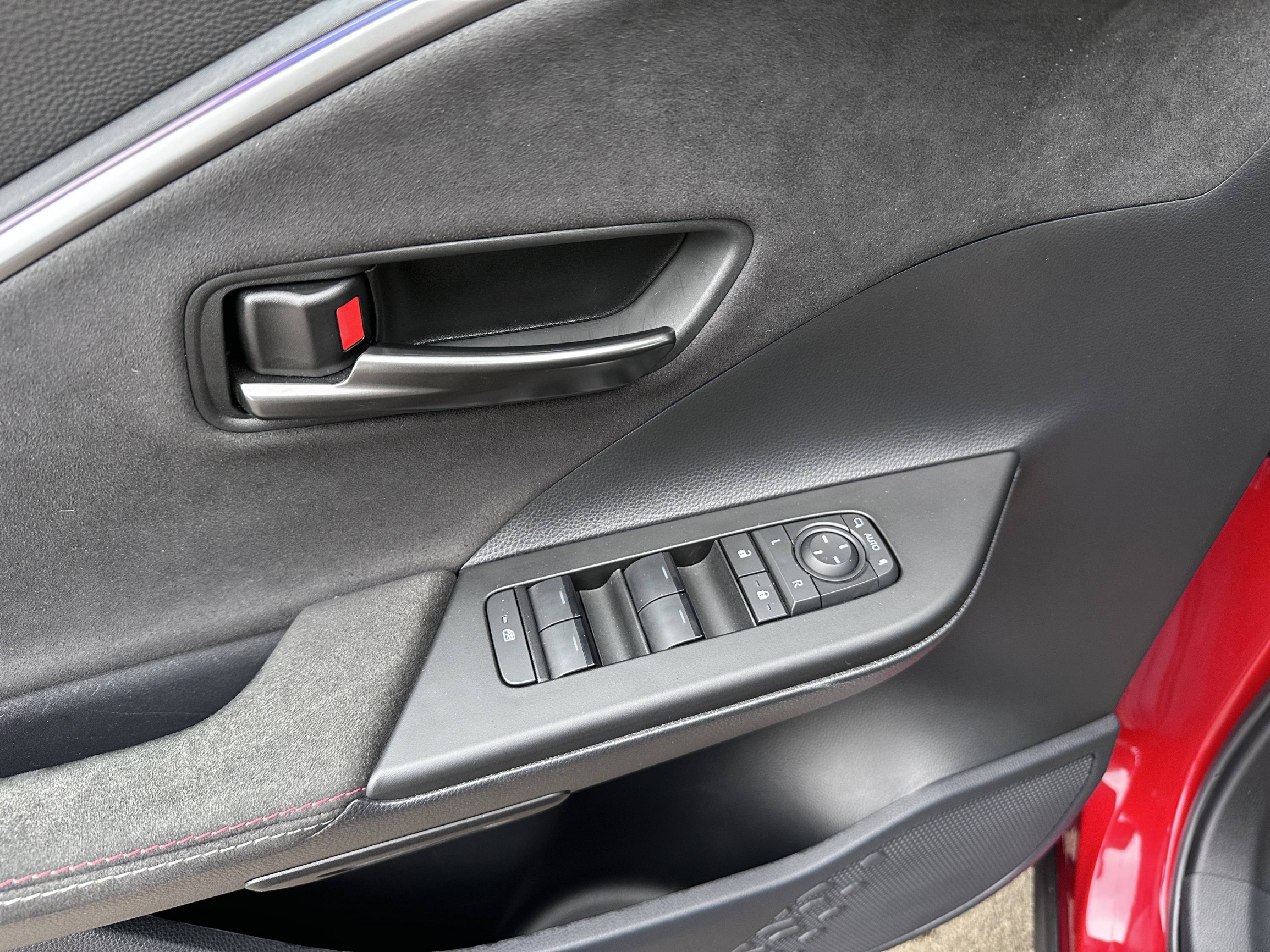 Vente en ligne Toyota C-HR  Hybride 200 AWD-i au prix de 33 990 €