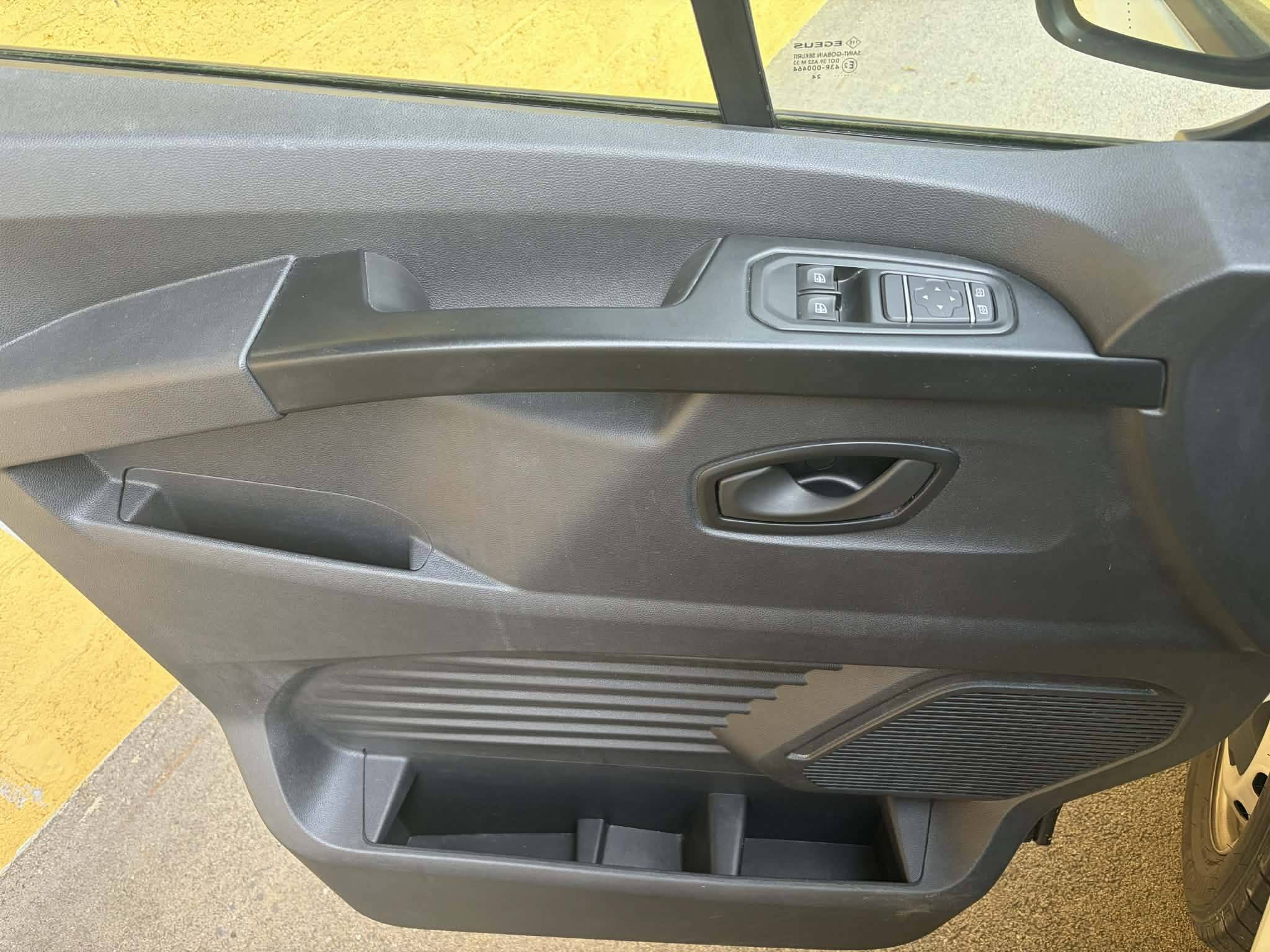 Vente en ligne Renault Trafic 3 Fourgon TRAFIC FG BLUE DCI 130 L1H1 3T GSR2 au prix de 24 990 €