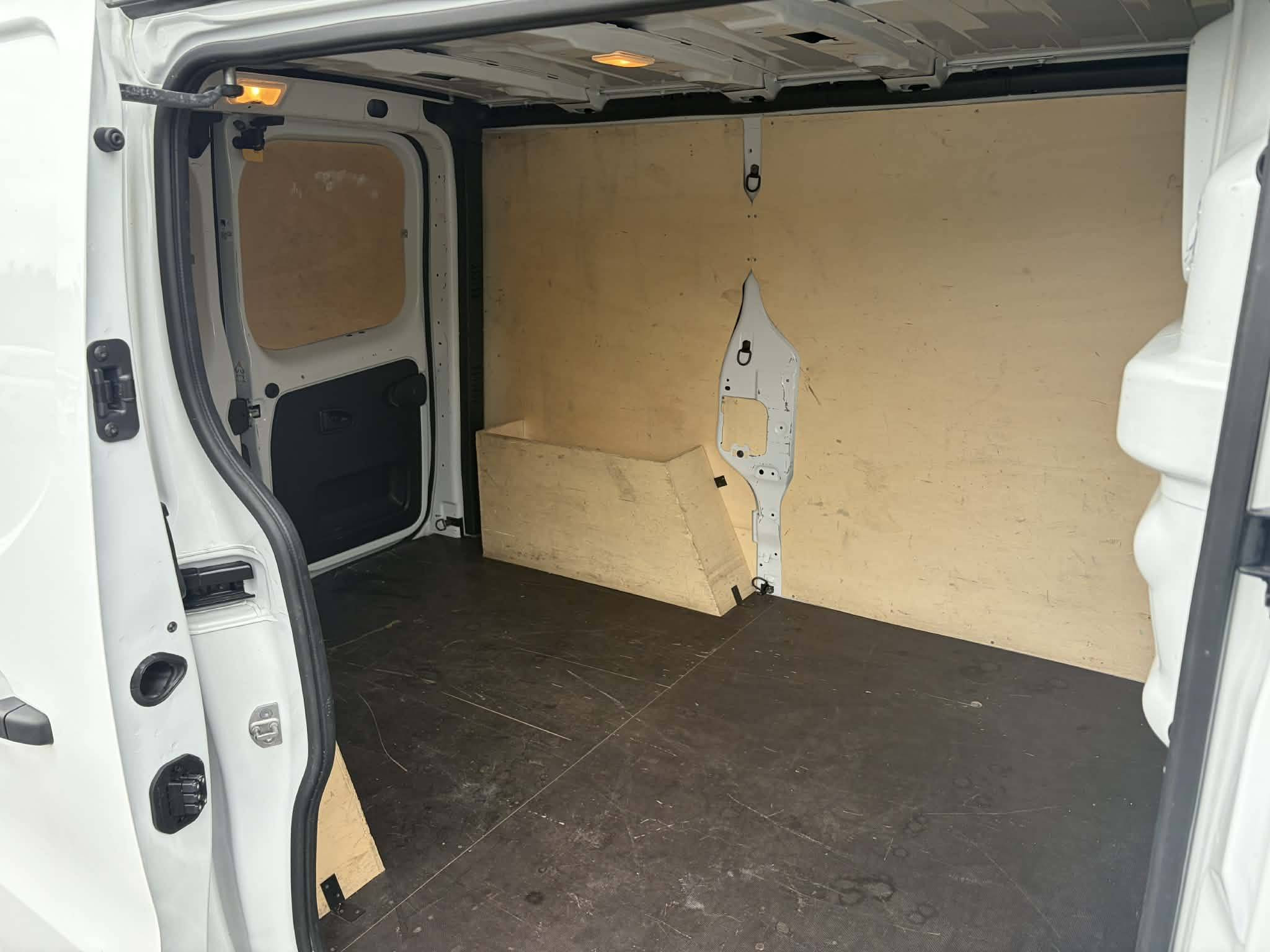 Vente en ligne Renault Trafic 3 Fourgon TRAFIC FG BLUE DCI 130 L1H1 3T GSR2 au prix de 24 990 €