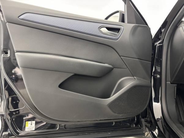 Vente en ligne Renault Arkana  E-Tech 145 au prix de 18 970 €