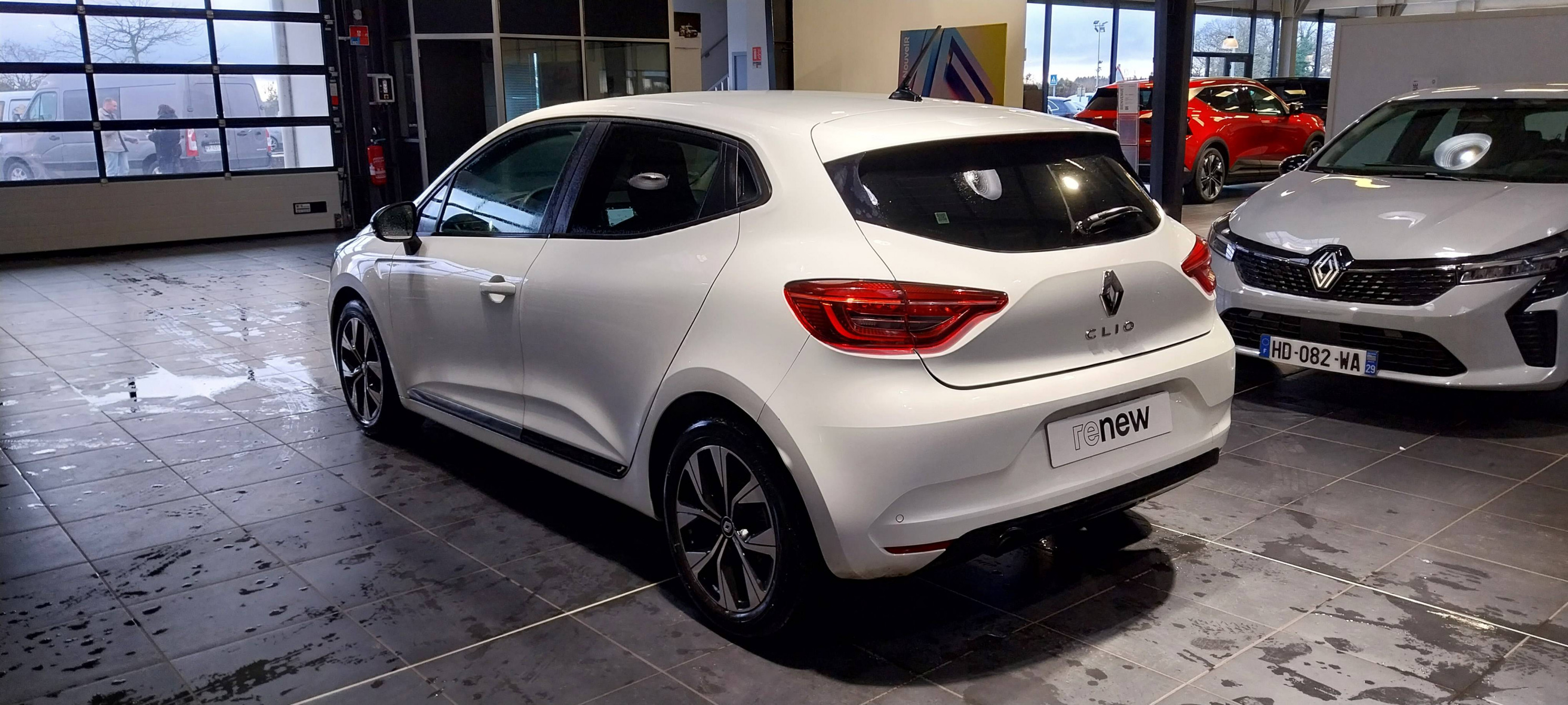 Vente en ligne Renault Clio 5 Clio Blue dCi 100 au prix de 14 690 €