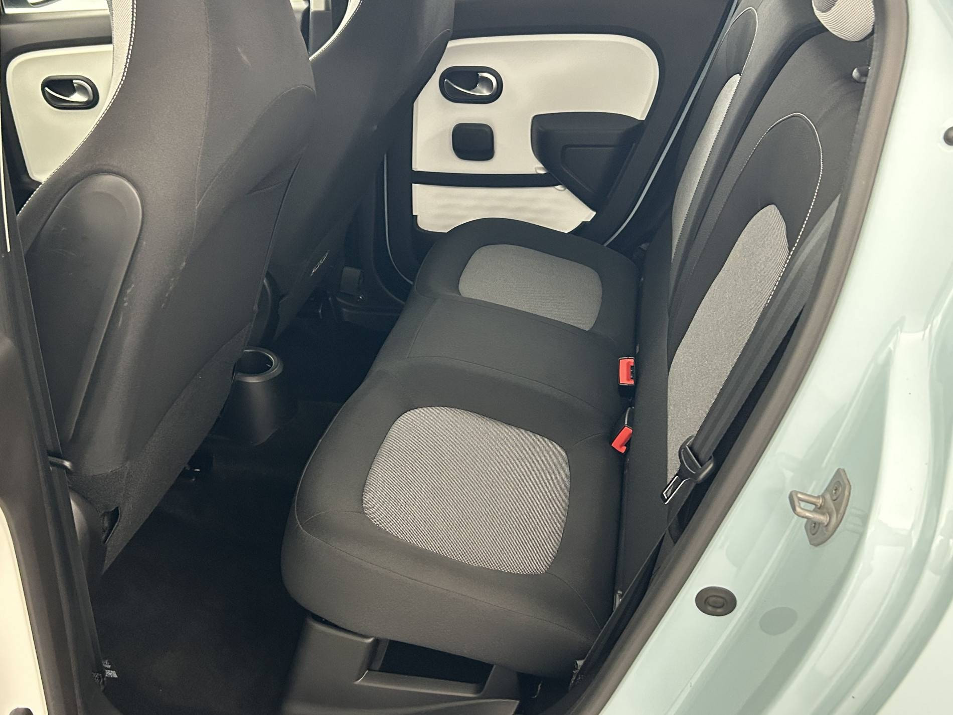 Vente en ligne Renault Twingo Electrique Twingo III E-Tech au prix de 12 490 €