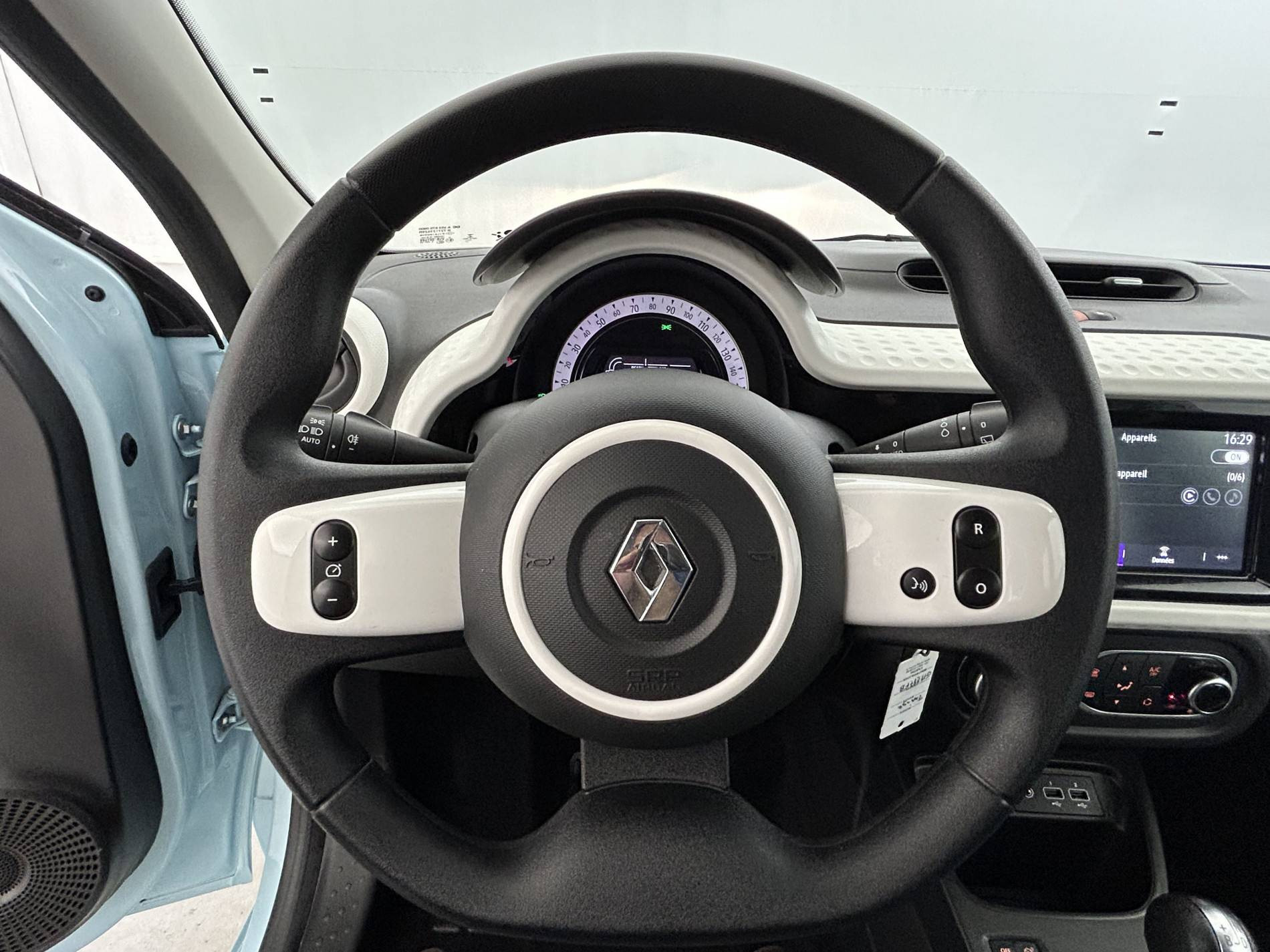 Vente en ligne Renault Twingo Electrique Twingo III E-Tech au prix de 12 490 €