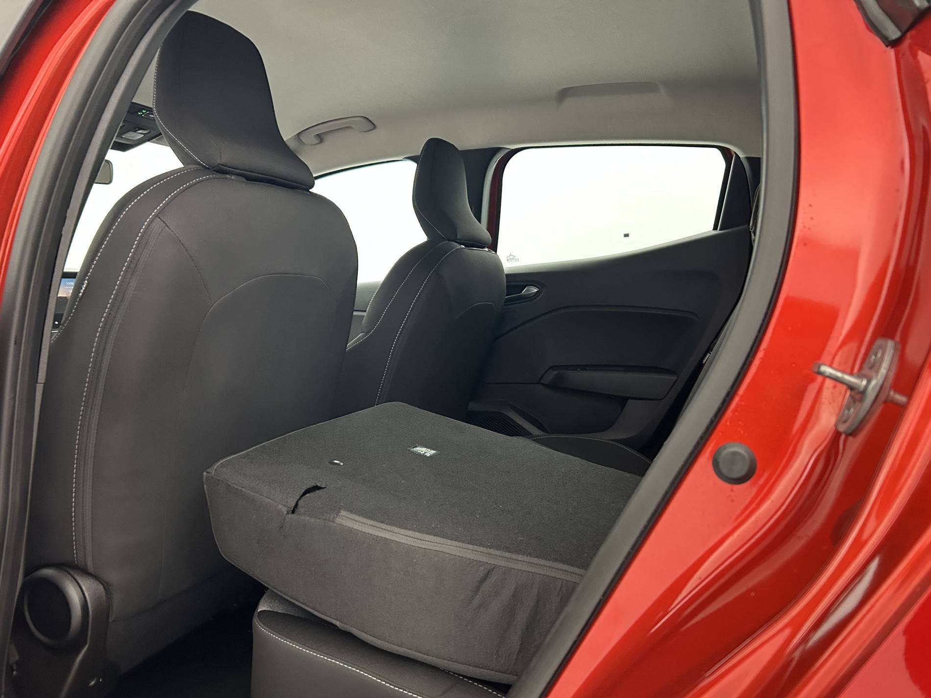 Vente en ligne Renault Clio 5 Clio E-Tech full hybrid 145 ch GSR2 au prix de 19 990 €