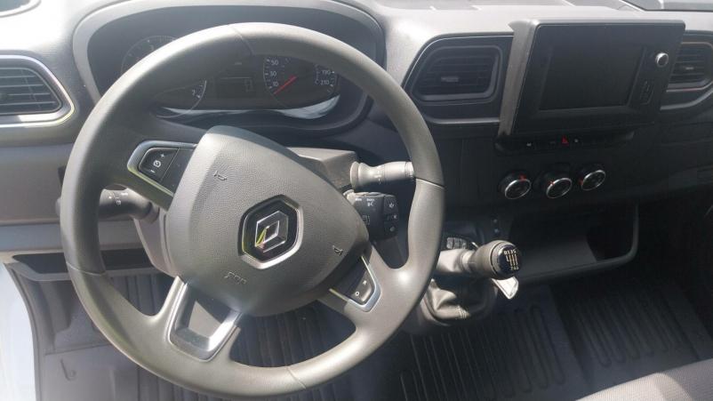 Vente en ligne Renault Master Fourgon MASTER FGN TRAC F3300 L1H2 BLUE DCI 150 au prix de 25 870 €