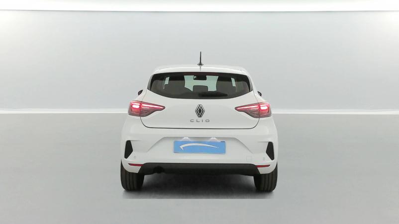 Vente en ligne Renault Clio 5 Clio Blue dCi 100 ch GSR2 au prix de 17 970 €
