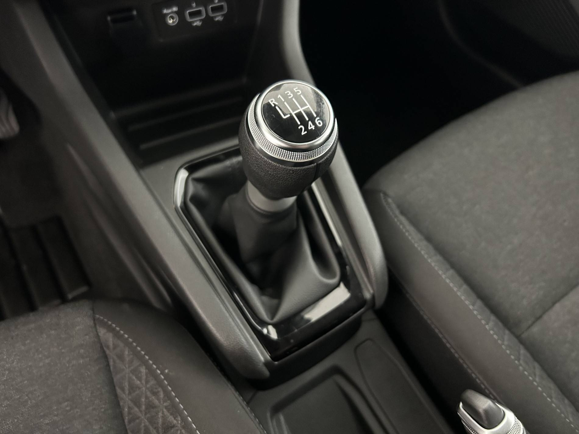 Vente en ligne Renault Clio 5 Clio TCe 90 - 21N au prix de 14 390 €