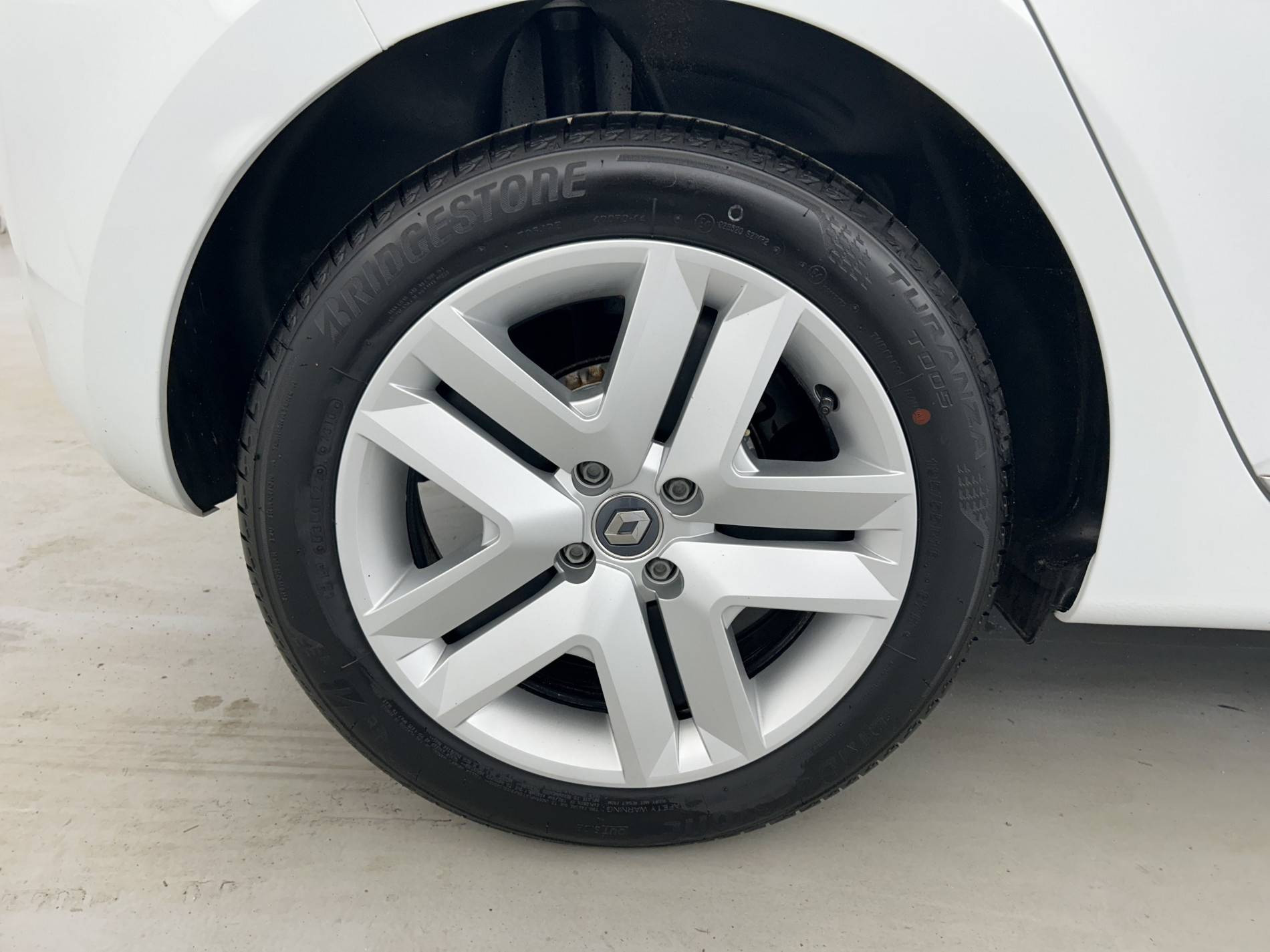 Vente en ligne Renault Clio 5 Clio TCe 90 - 21N au prix de 14 390 €