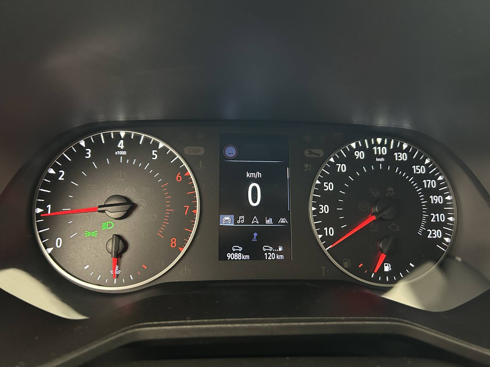 Vente en ligne Renault Clio 5 Clio TCe 90 - 21N au prix de 14 390 €