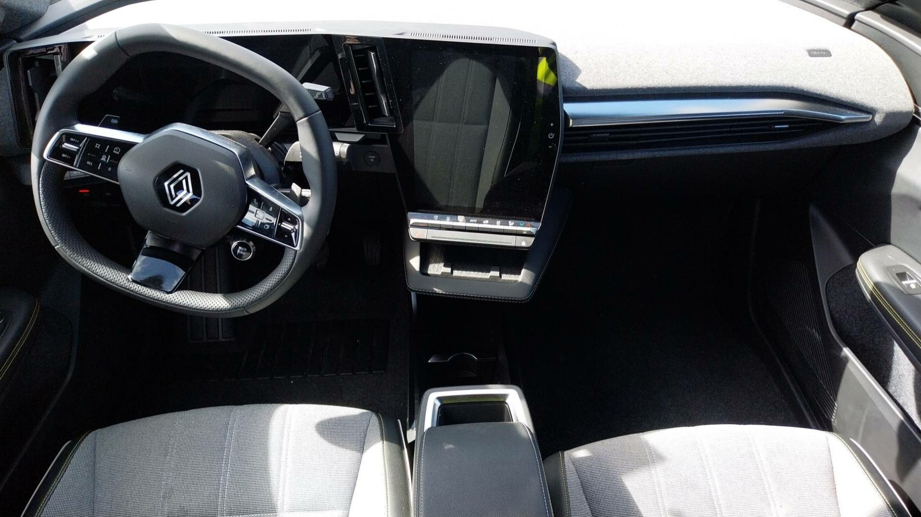 Vente en ligne Renault Scenic E-Tech  220 ch grande autonomie au prix de 37 890 €