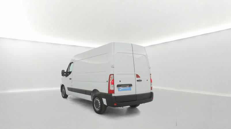 Vente en ligne Renault Master Fourgon MASTER FGN TRAC F3300 L2H2 BLUE DCI 135 au prix de 22 970 €