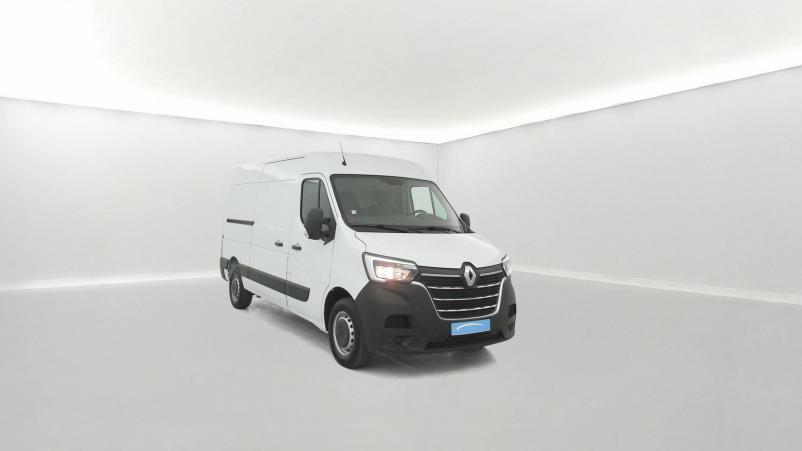 Vente en ligne Renault Master Fourgon MASTER FGN TRAC F3300 L2H2 BLUE DCI 135 au prix de 22 970 €