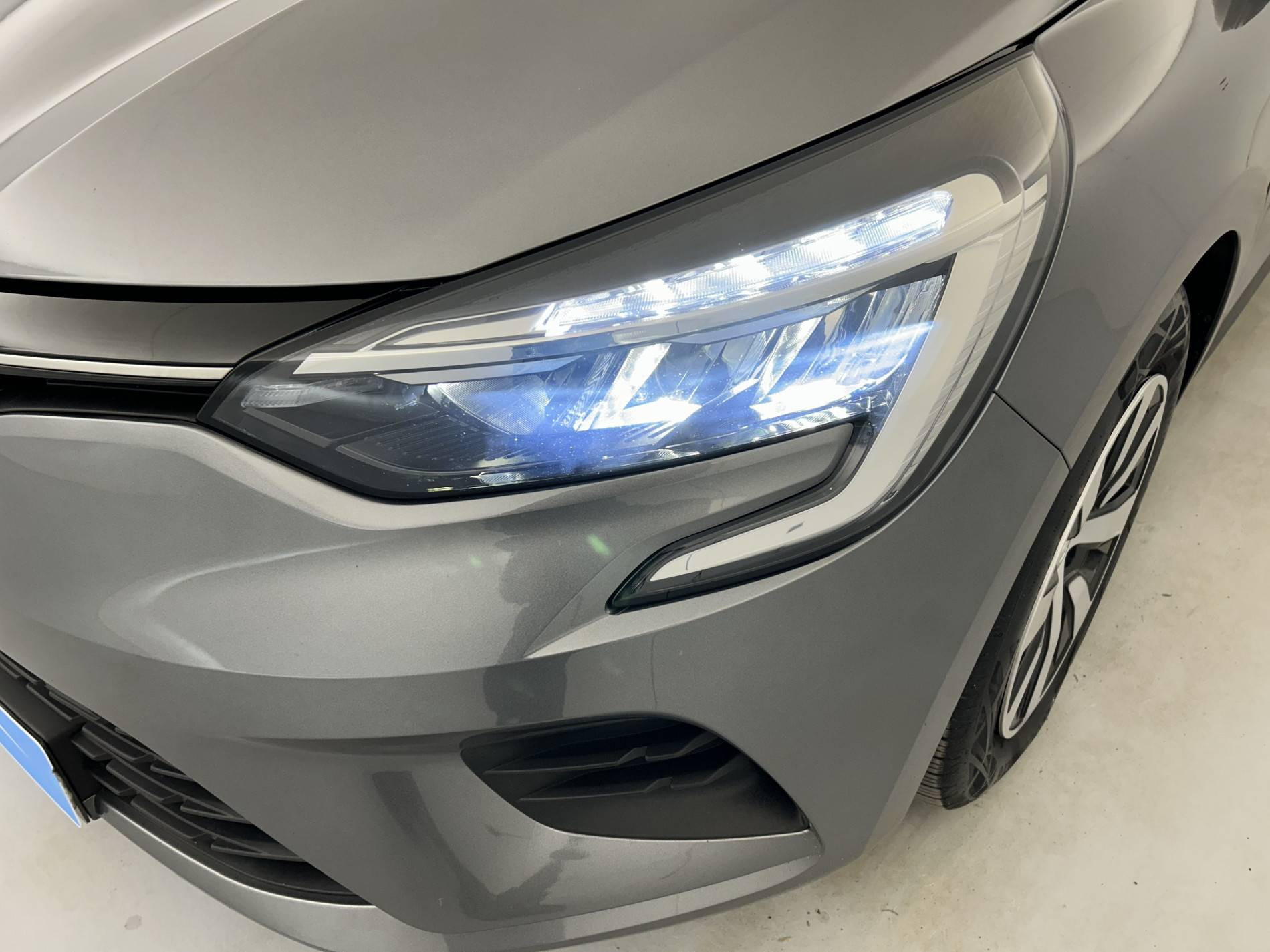 Vente en ligne Renault Clio 5 Clio TCe 90 au prix de 14 490 €