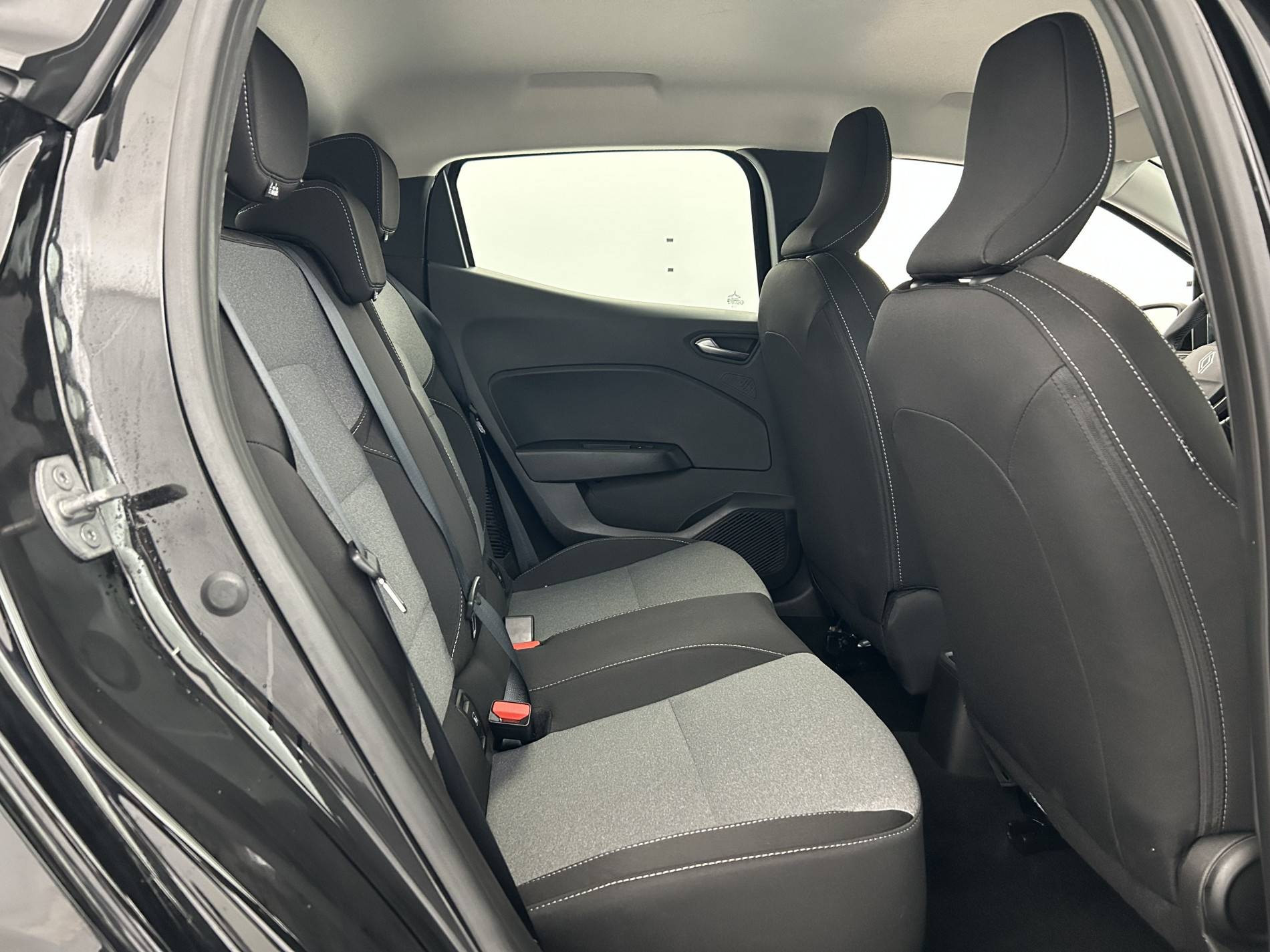 Vente en ligne Renault Clio 5 Clio E-Tech full hybrid 145 ch GSR2 au prix de 19 990 €